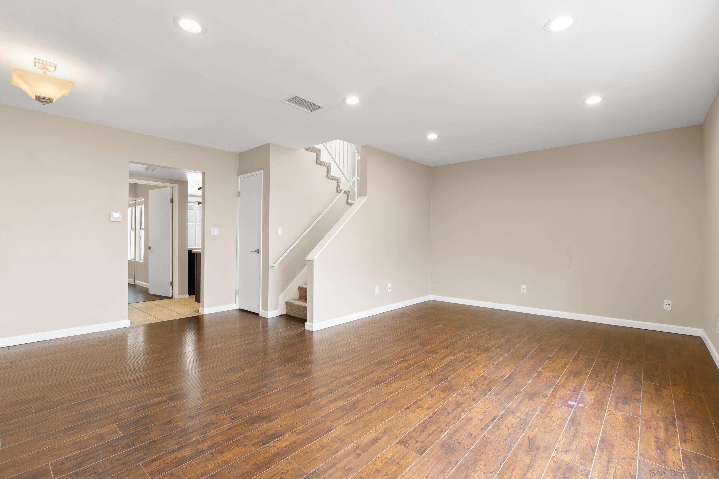 Detail Gallery Image 17 of 27 For 4532  Dawson Ave  #4,  San Diego,  CA 92115 - 3 Beds | 2/1 Baths