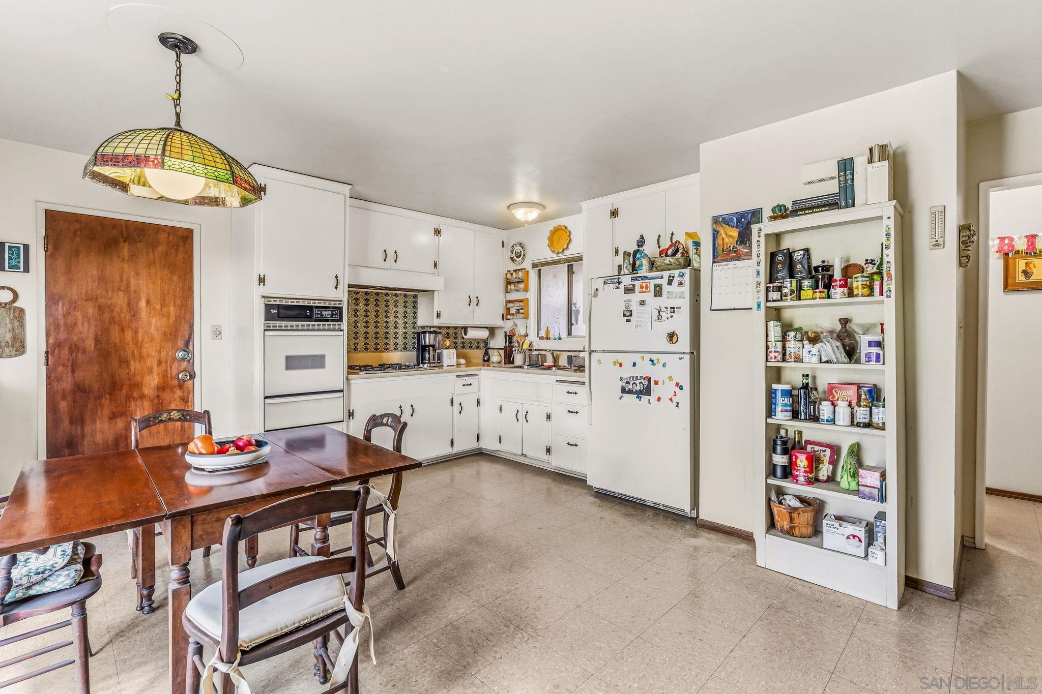 Detail Gallery Image 8 of 18 For 926  Nolbey St, Cardiff By The Sea,  CA 92007 - 3 Beds | 2 Baths