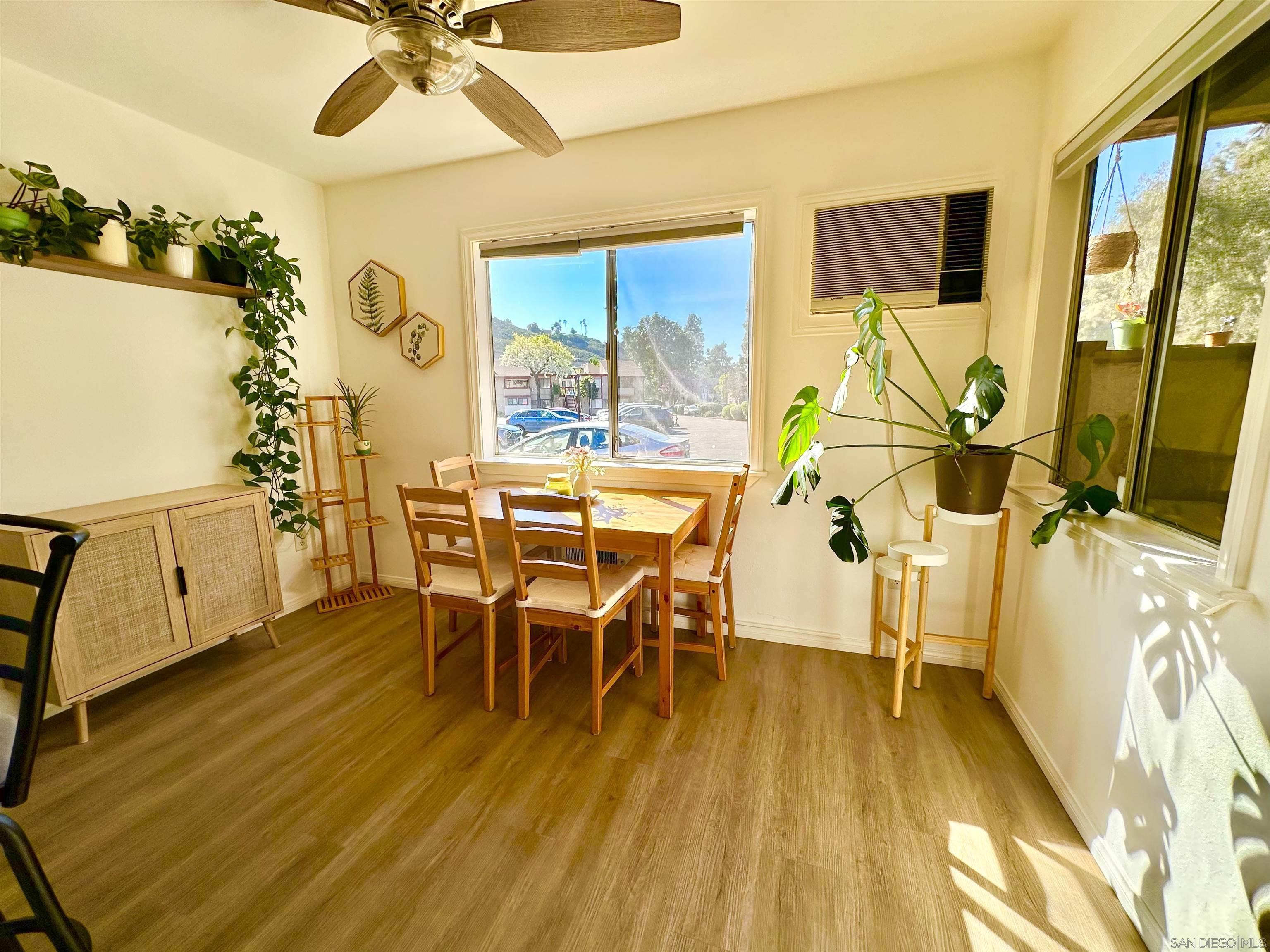 Detail Gallery Image 6 of 11 For 5553  Adobe Falls Road  1, San Diego,  CA 92120 - 2 Beds | 1/1 Baths