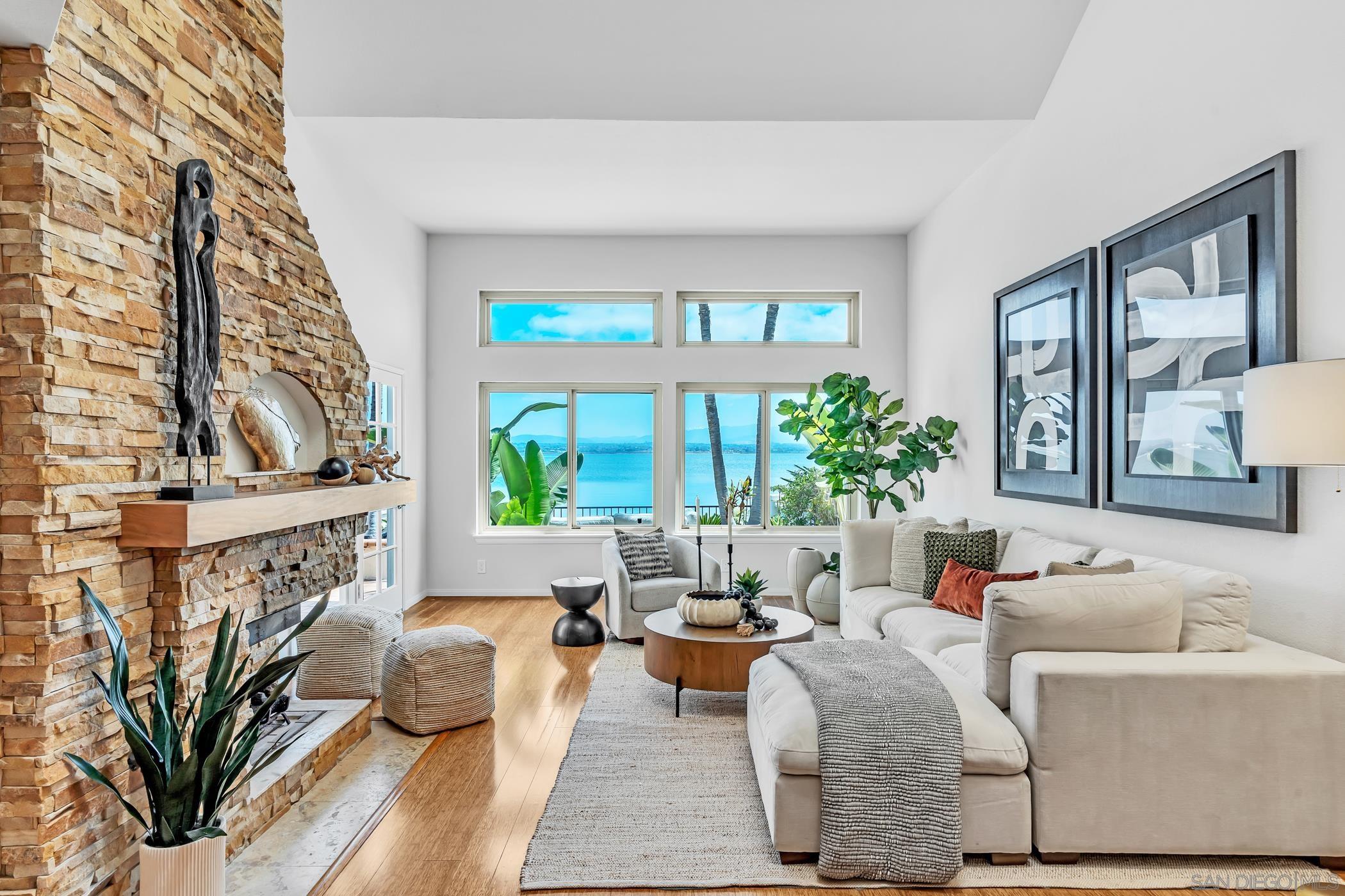 Detail Gallery Image 12 of 56 For 57  Tunapuna Ln, Coronado,  CA 92118 - 3 Beds | 3 Baths