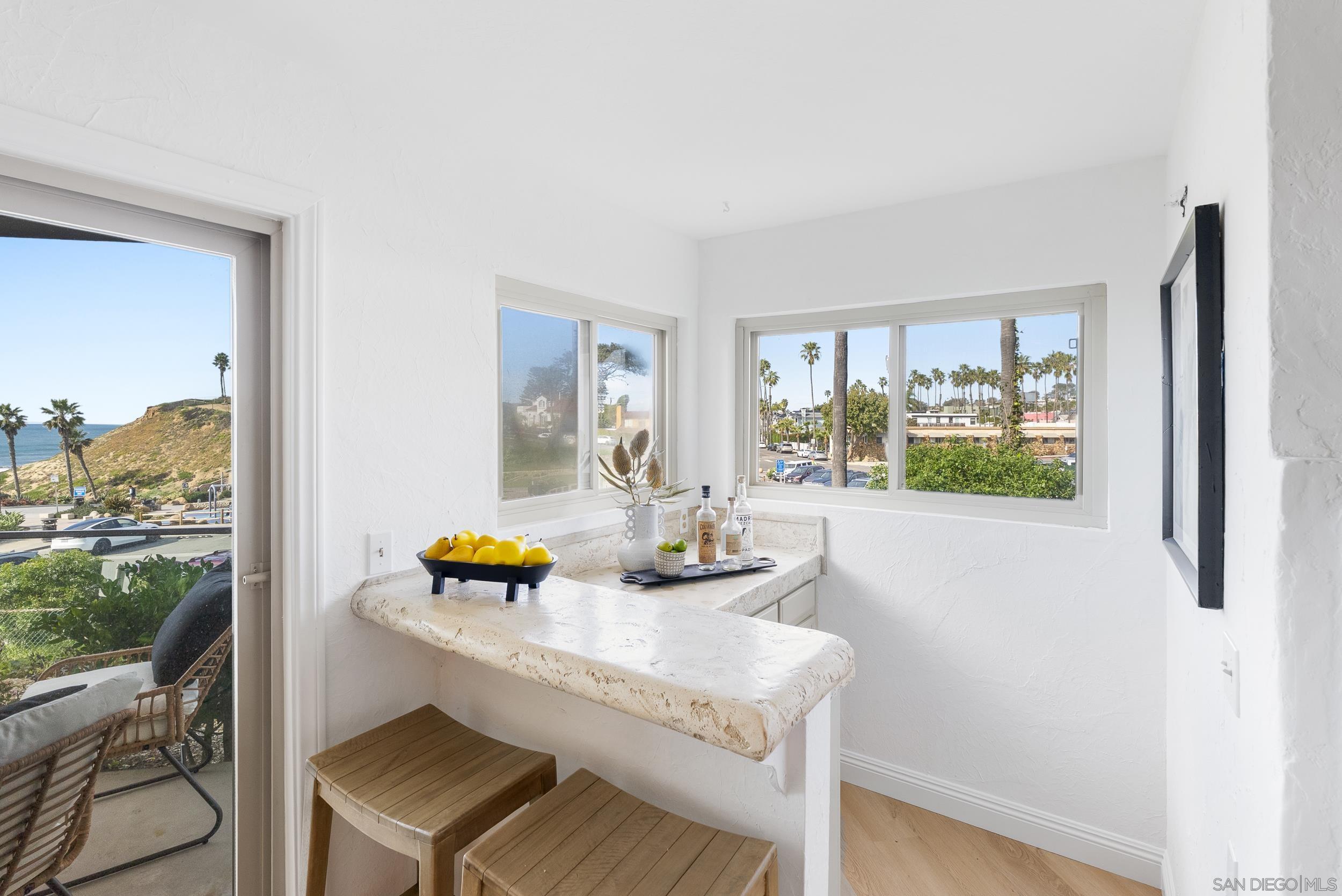 Detail Gallery Image 11 of 39 For 135 S S Sierra Ave  #6,  Solana Beach,  CA 92075 - 2 Beds | 2 Baths
