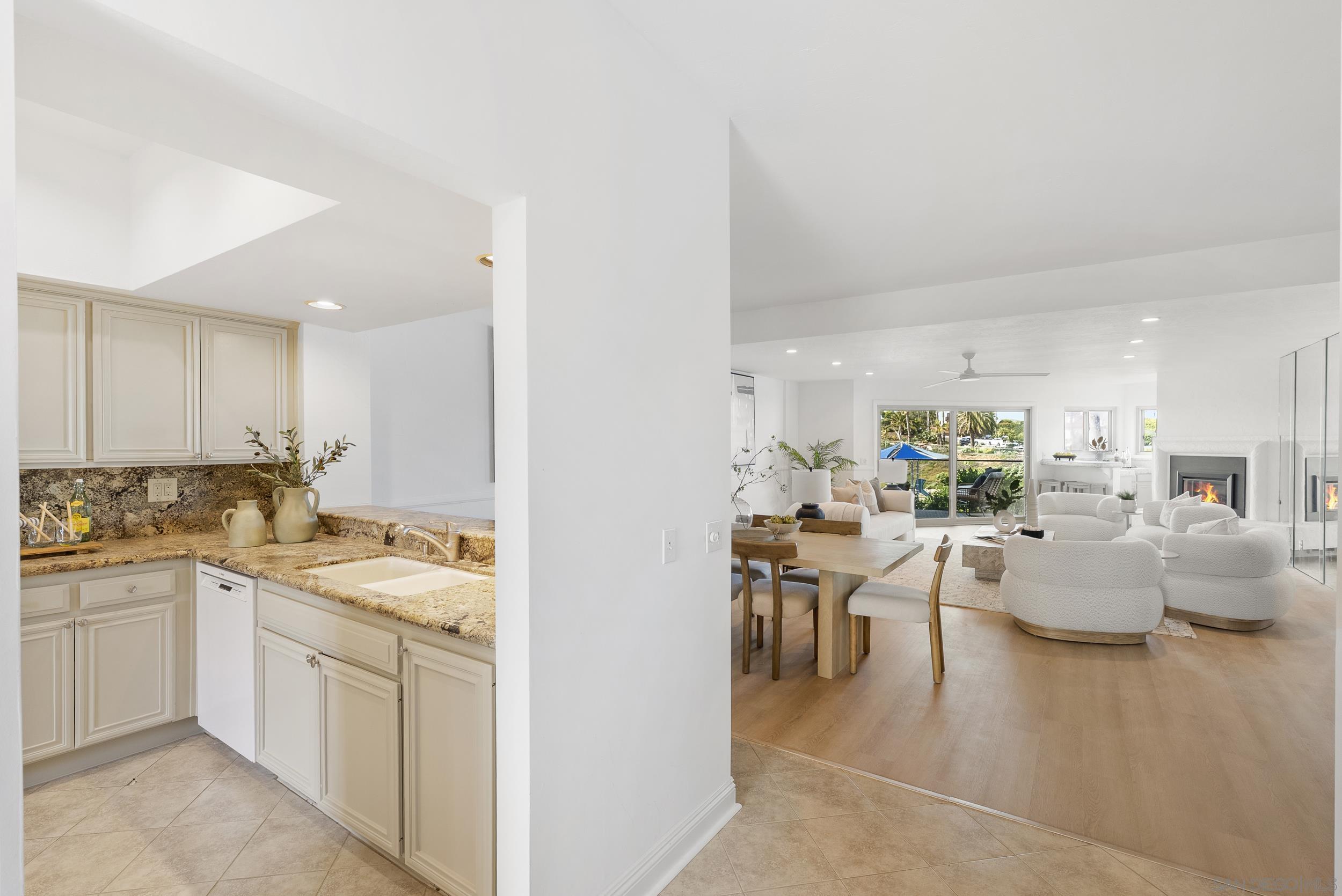 Detail Gallery Image 13 of 39 For 135 S S Sierra Ave  #6,  Solana Beach,  CA 92075 - 2 Beds | 2 Baths