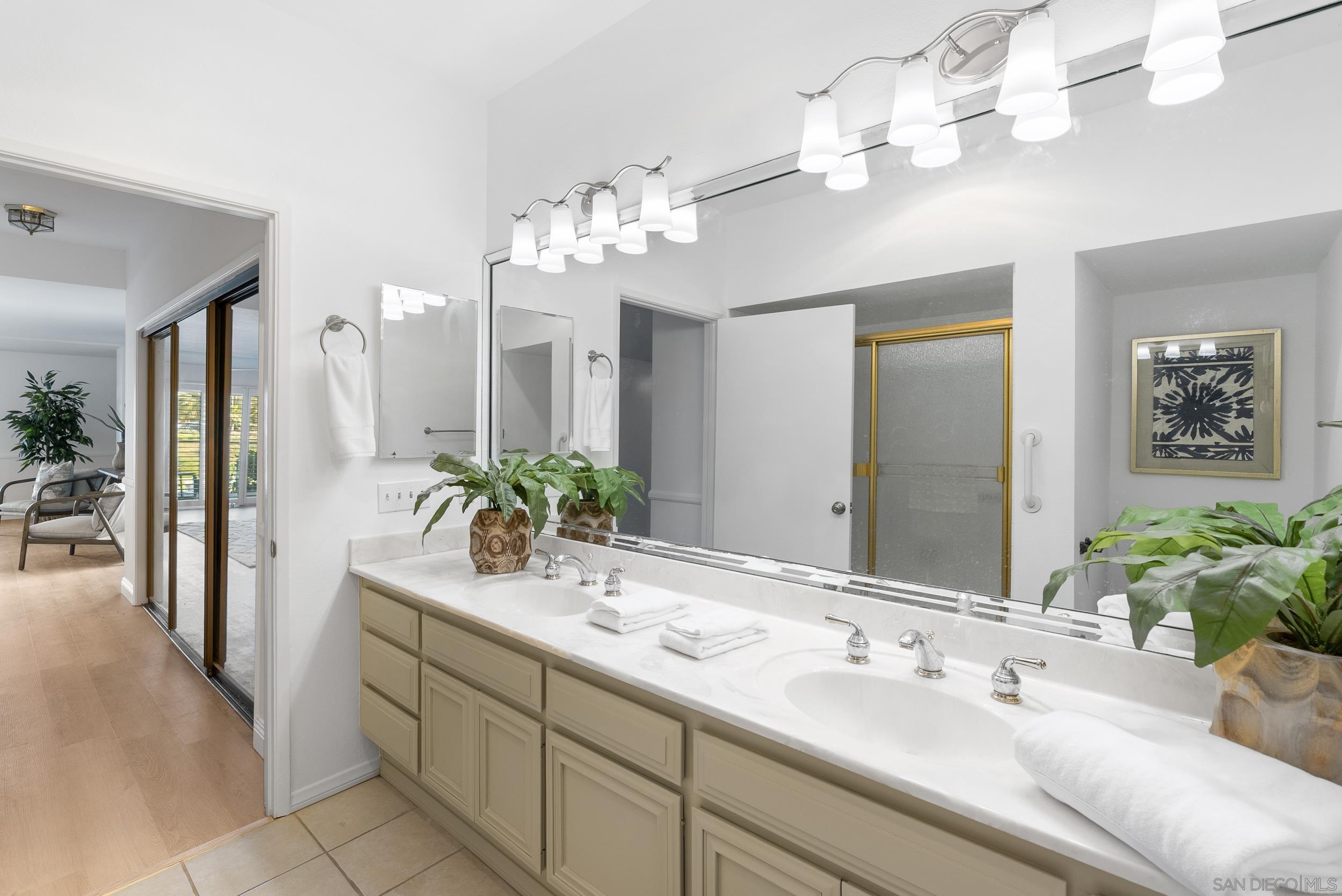 Detail Gallery Image 25 of 39 For 135 S S Sierra Ave  #6,  Solana Beach,  CA 92075 - 2 Beds | 2 Baths