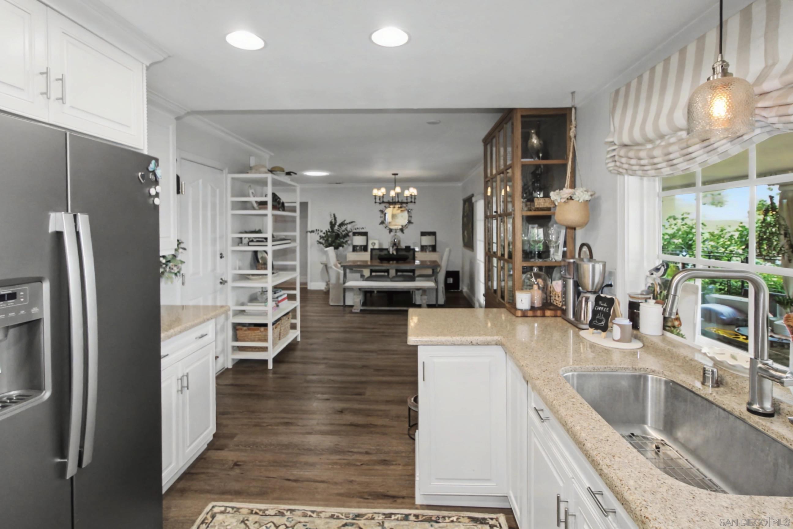 Detail Gallery Image 15 of 42 For 4045  via Los Padres, Oceanside,  CA 92057 - 4 Beds | 2 Baths