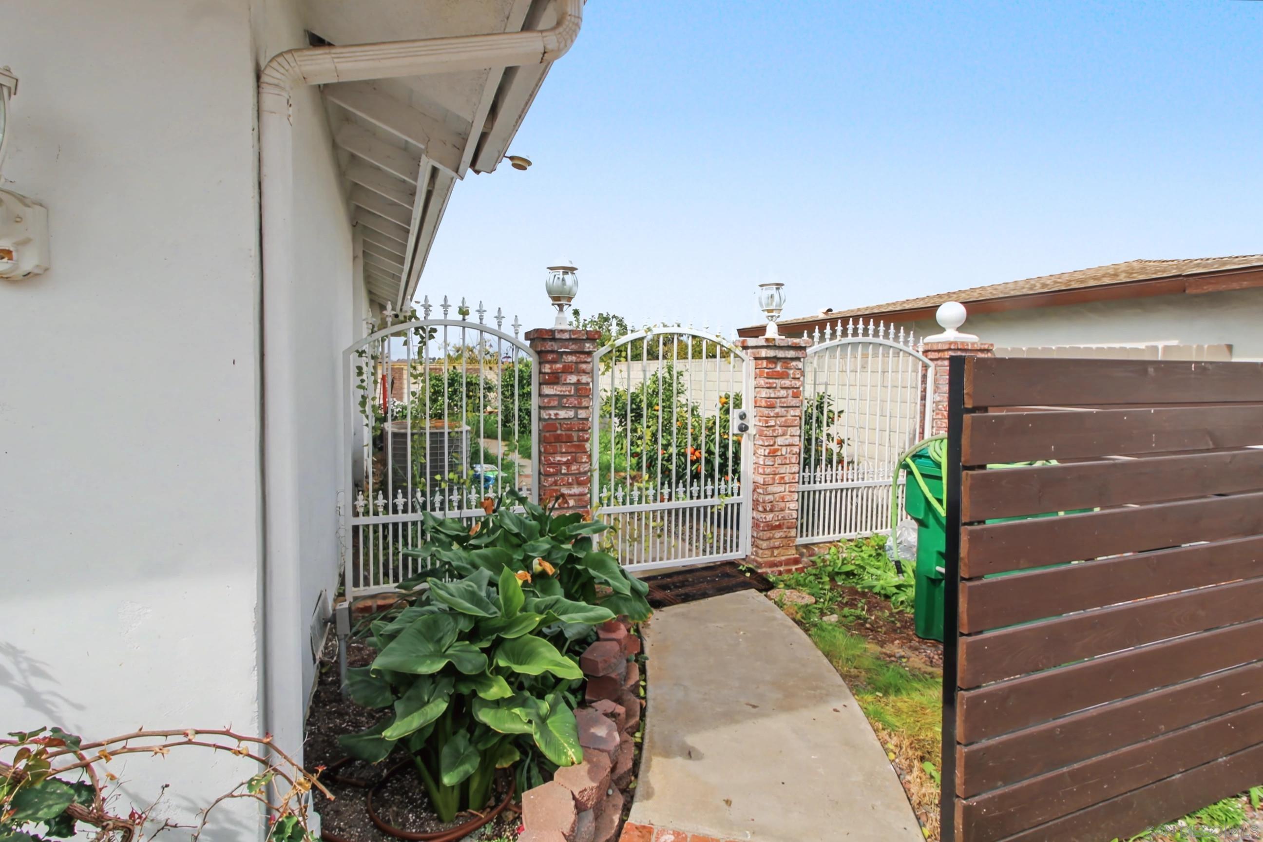 Detail Gallery Image 39 of 42 For 4045  via Los Padres, Oceanside,  CA 92057 - 4 Beds | 2 Baths