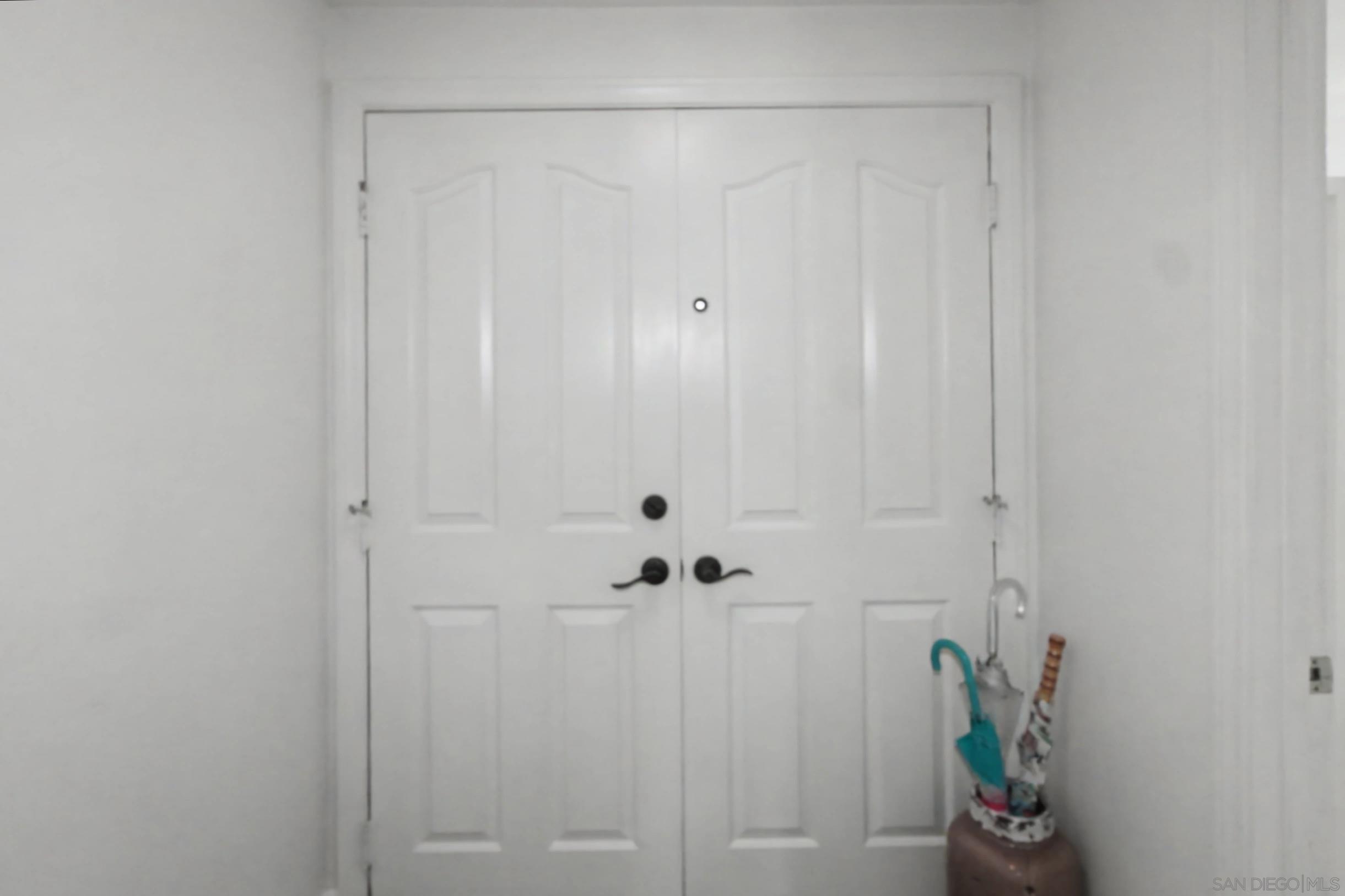 Detail Gallery Image 6 of 42 For 4045  via Los Padres, Oceanside,  CA 92057 - 4 Beds | 2 Baths