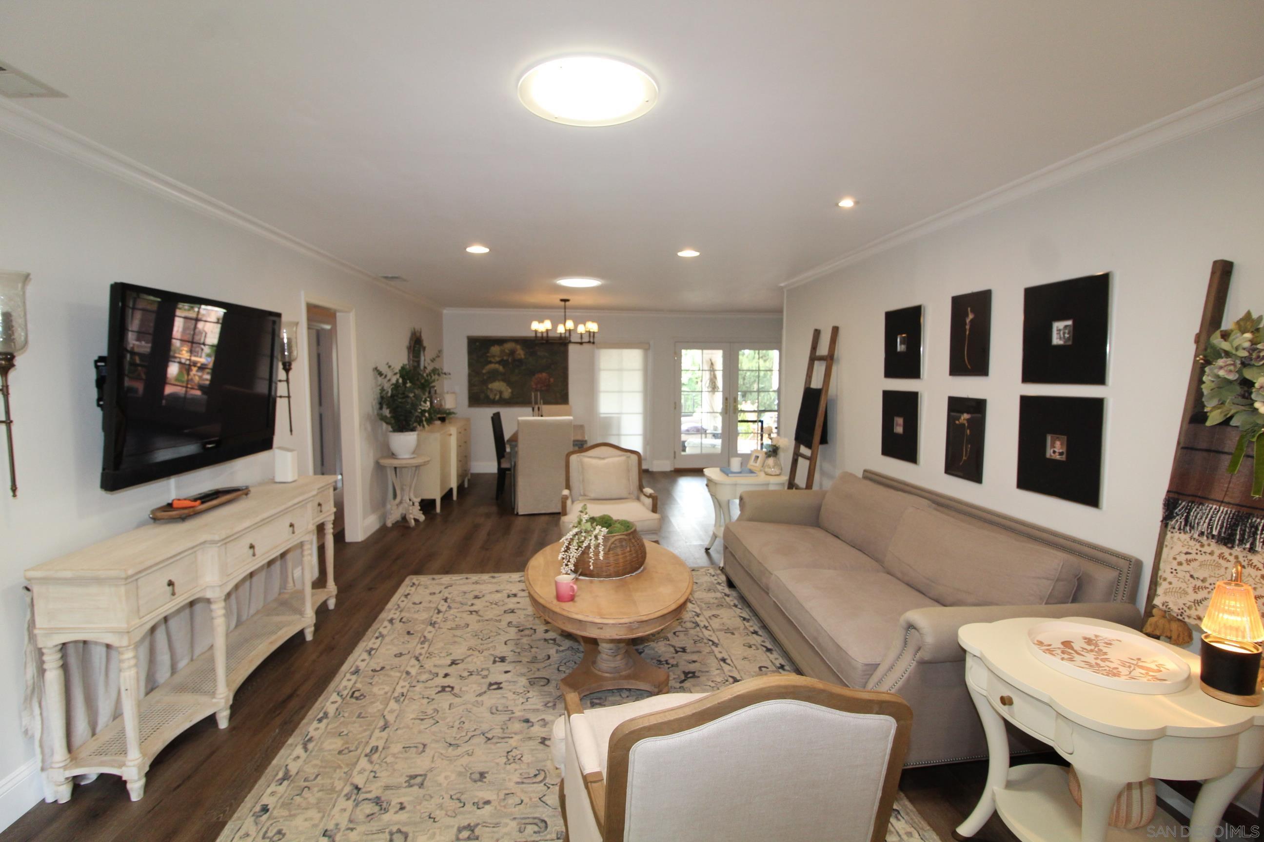 Detail Gallery Image 9 of 42 For 4045  via Los Padres, Oceanside,  CA 92057 - 4 Beds | 2 Baths