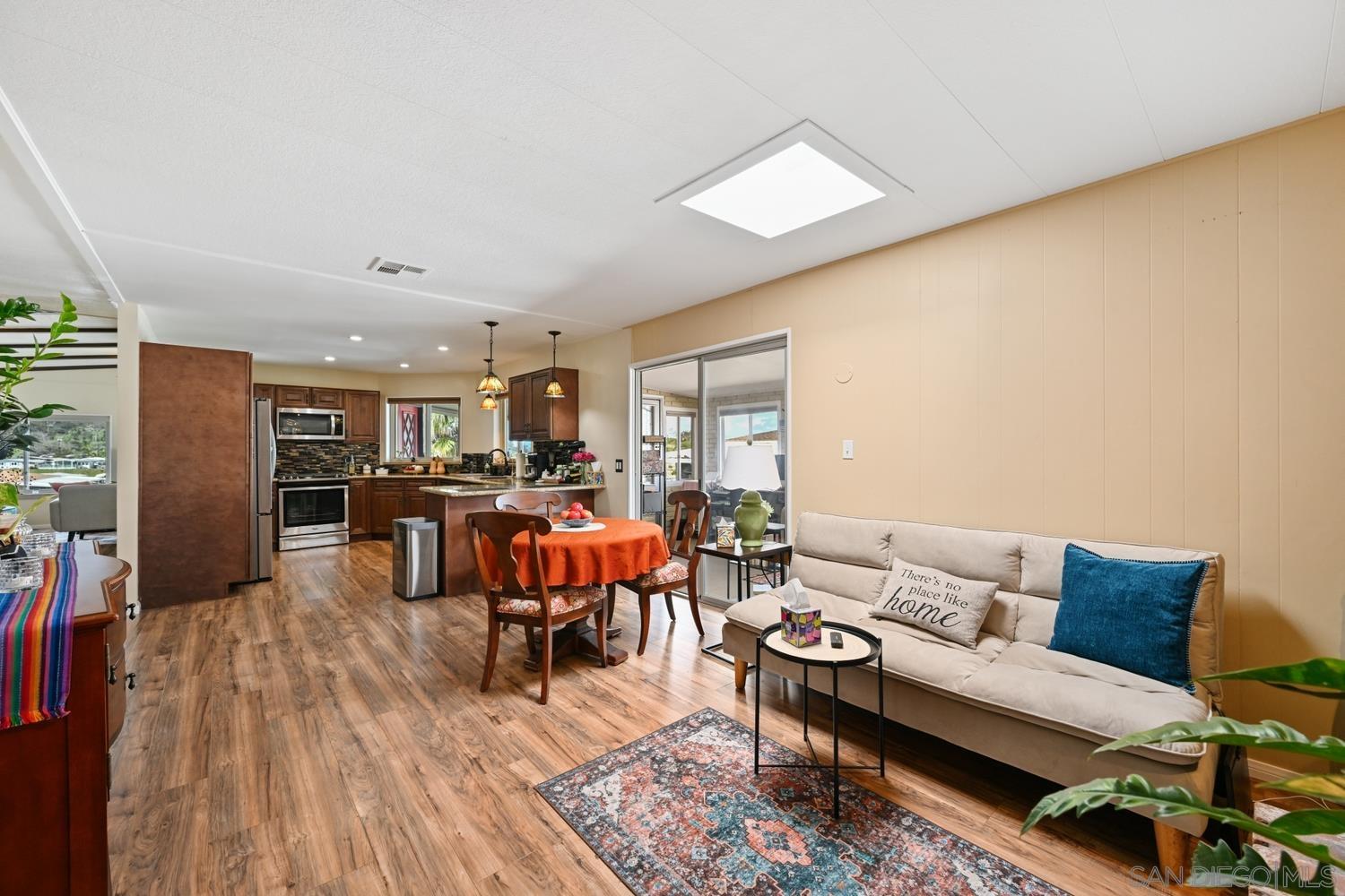 Detail Gallery Image 7 of 28 For 1195  La Moree Rd  #34,  San Marcos,  CA 92078 - 2 Beds | 2 Baths