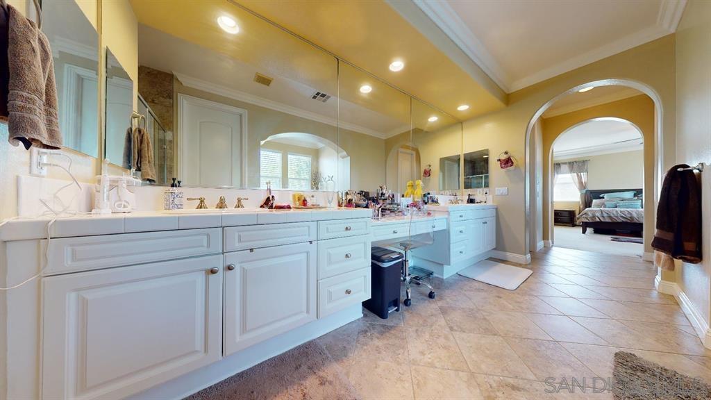 Detail Gallery Image 13 of 26 For 1026  White Alder Ave, Chula Vista,  CA 91914 - 6 Beds | 4/1 Baths