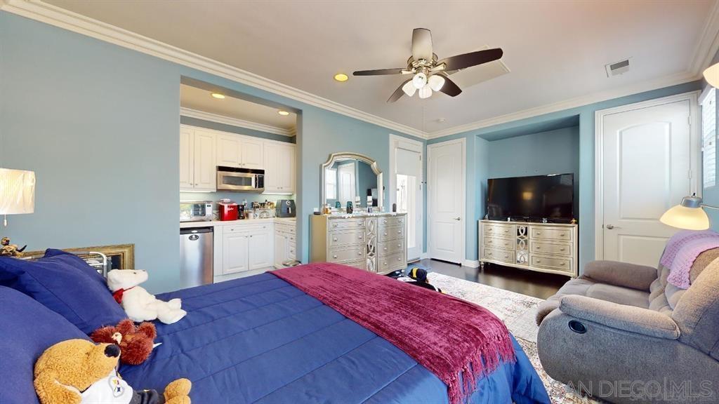 Detail Gallery Image 5 of 26 For 1026  White Alder Ave, Chula Vista,  CA 91914 - 6 Beds | 4/1 Baths