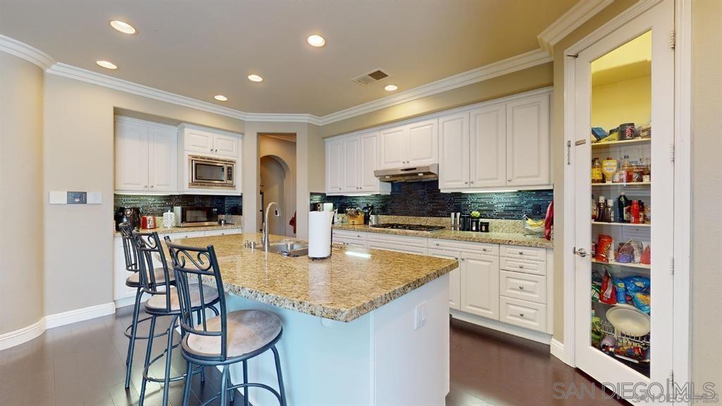 Detail Gallery Image 7 of 26 For 1026  White Alder Ave, Chula Vista,  CA 91914 - 6 Beds | 4/1 Baths