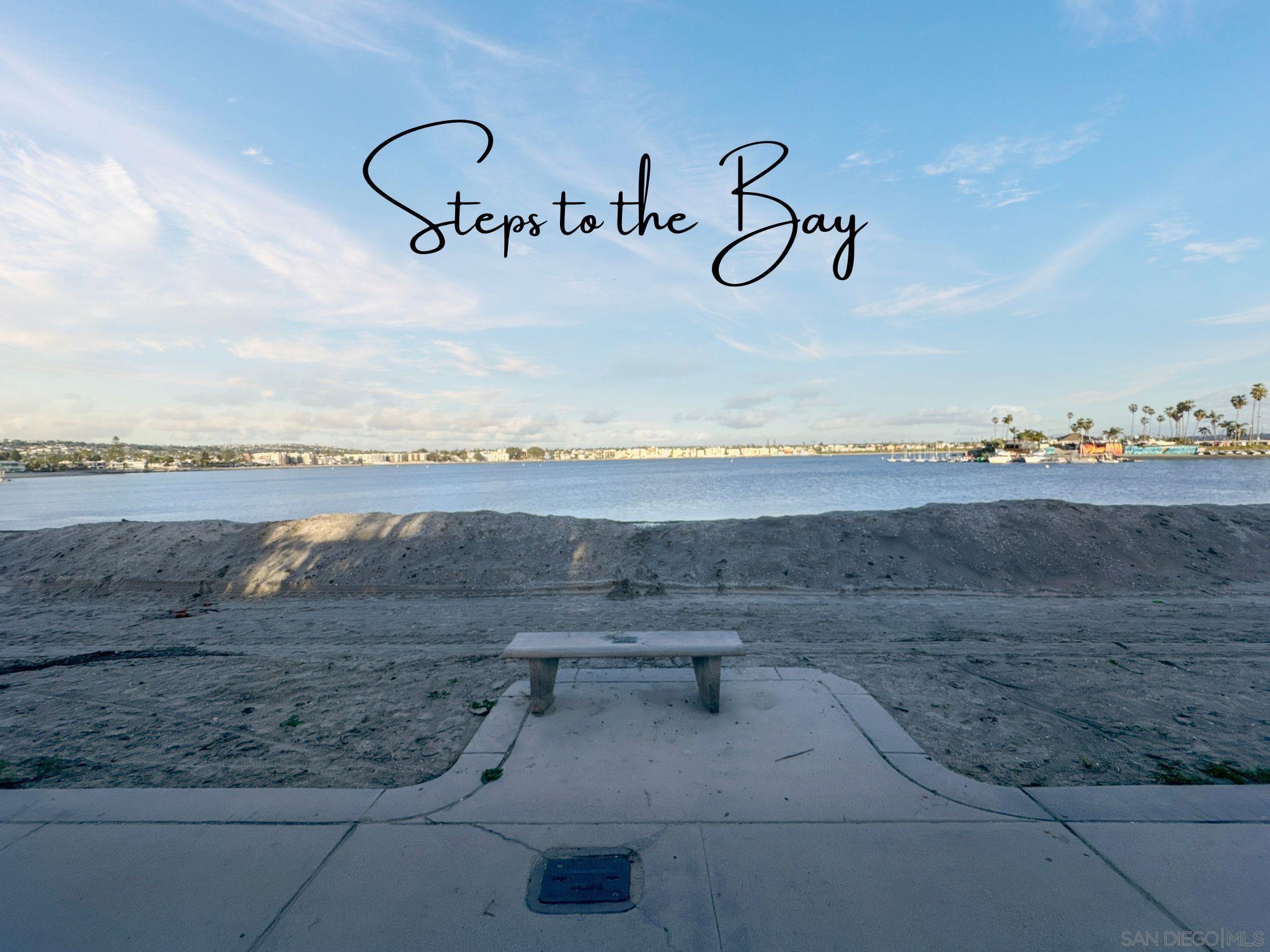 Detail Gallery Image 5 of 30 For 809  Sunset Ct, San Diego,  CA 92109 - 2 Beds | 1 Baths