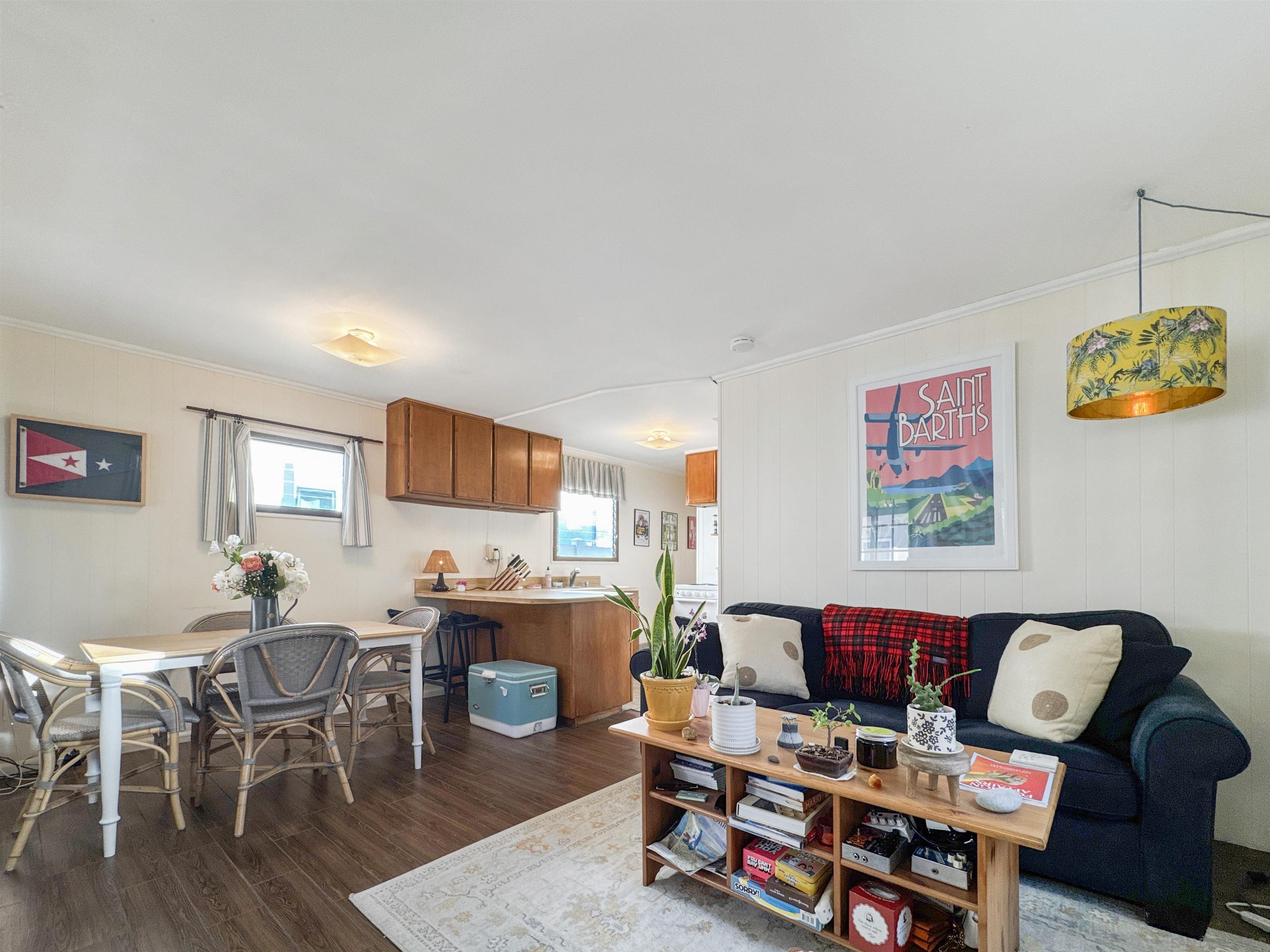 Detail Gallery Image 8 of 30 For 809  Sunset Ct, San Diego,  CA 92109 - 2 Beds | 1 Baths