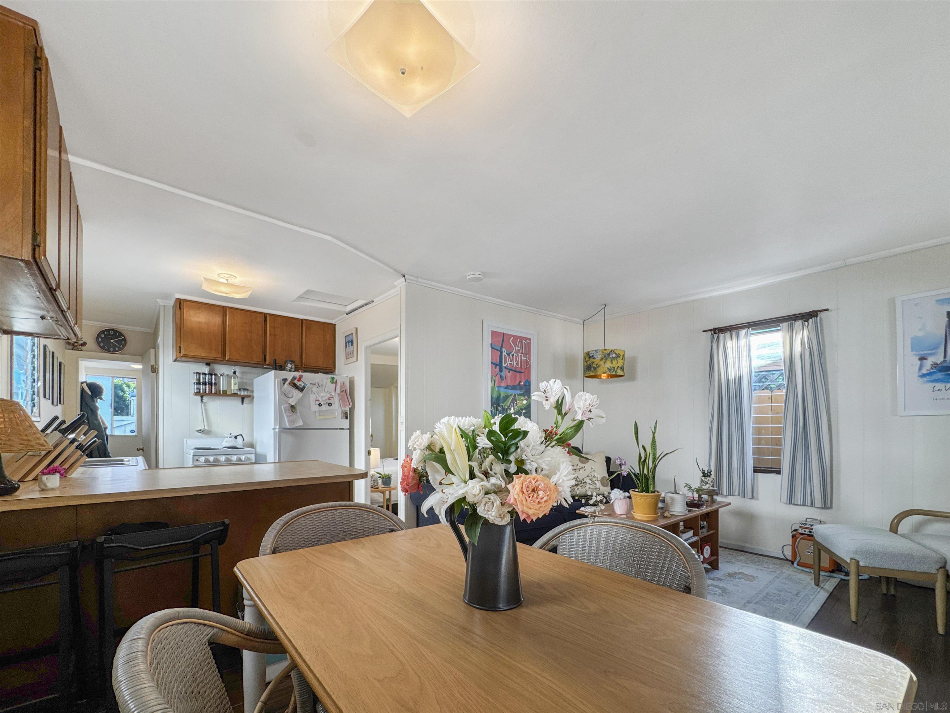 Detail Gallery Image 10 of 30 For 809  Sunset Ct, San Diego,  CA 92109 - 2 Beds | 1 Baths