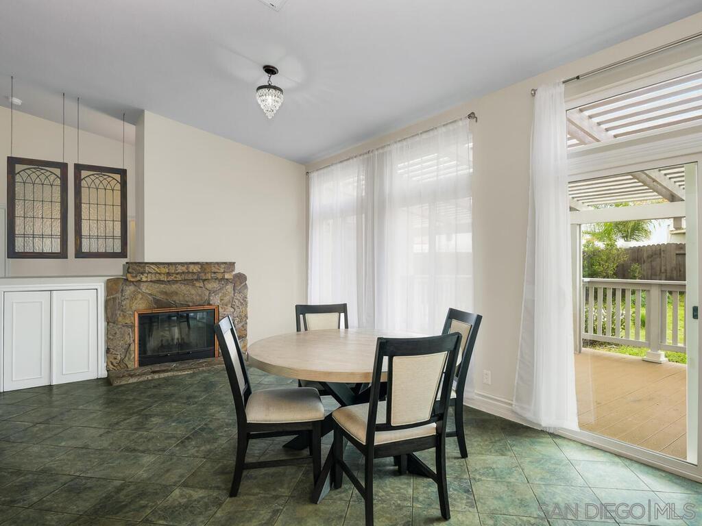 Detail Gallery Image 9 of 26 For 32453  Enriqueta Cir, Temecula,  CA 92592 - 4 Beds | 2 Baths