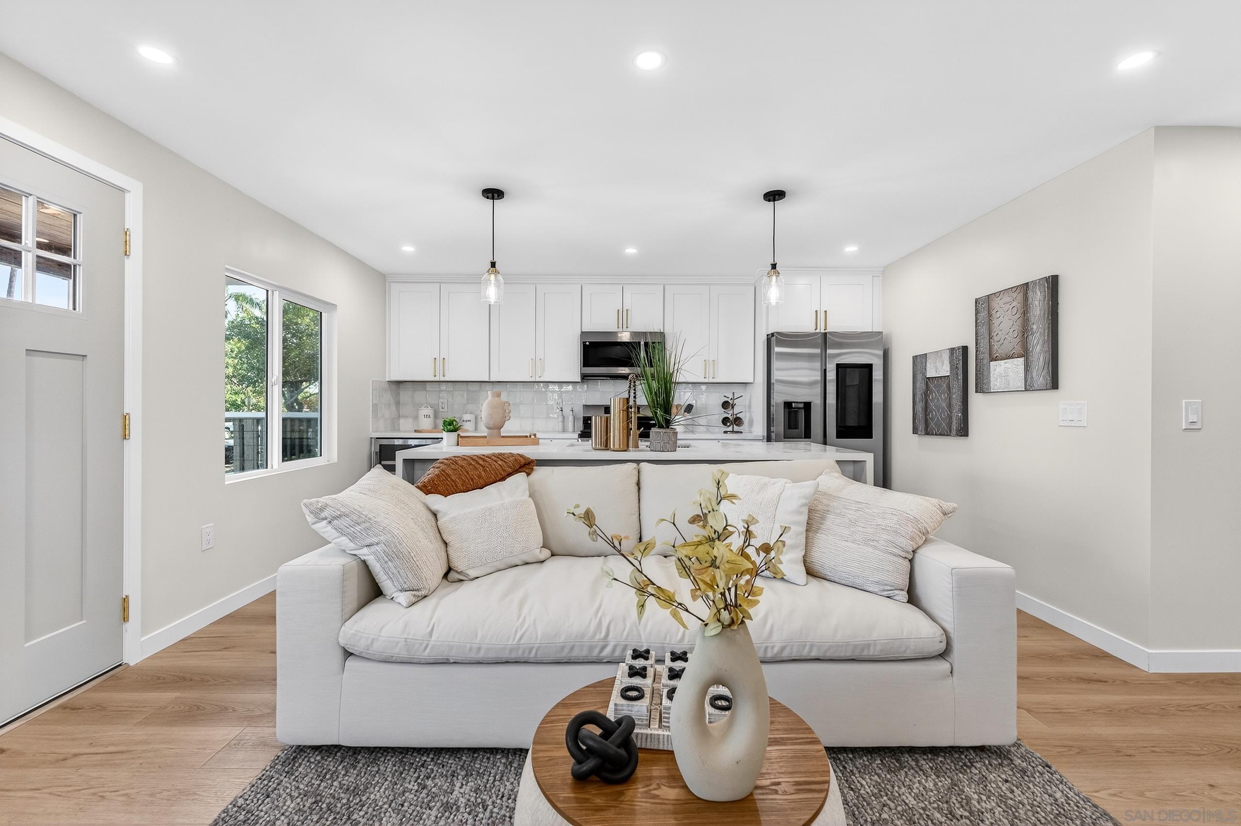 Detail Gallery Image 7 of 41 For 3728  Cherokee Ave, San Diego,  CA 92104 - 3 Beds | 2 Baths