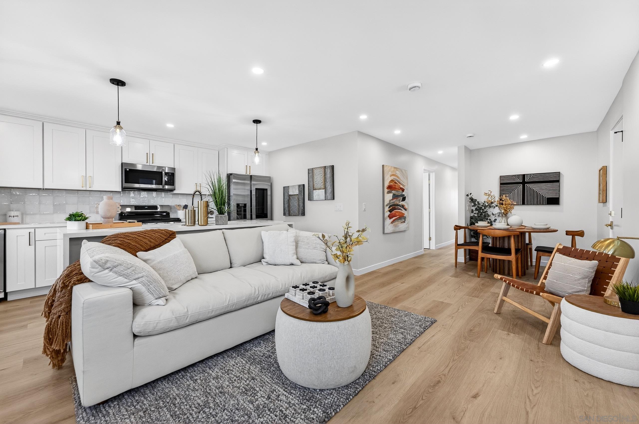 Detail Gallery Image 8 of 41 For 3728  Cherokee Ave, San Diego,  CA 92104 - 3 Beds | 2 Baths