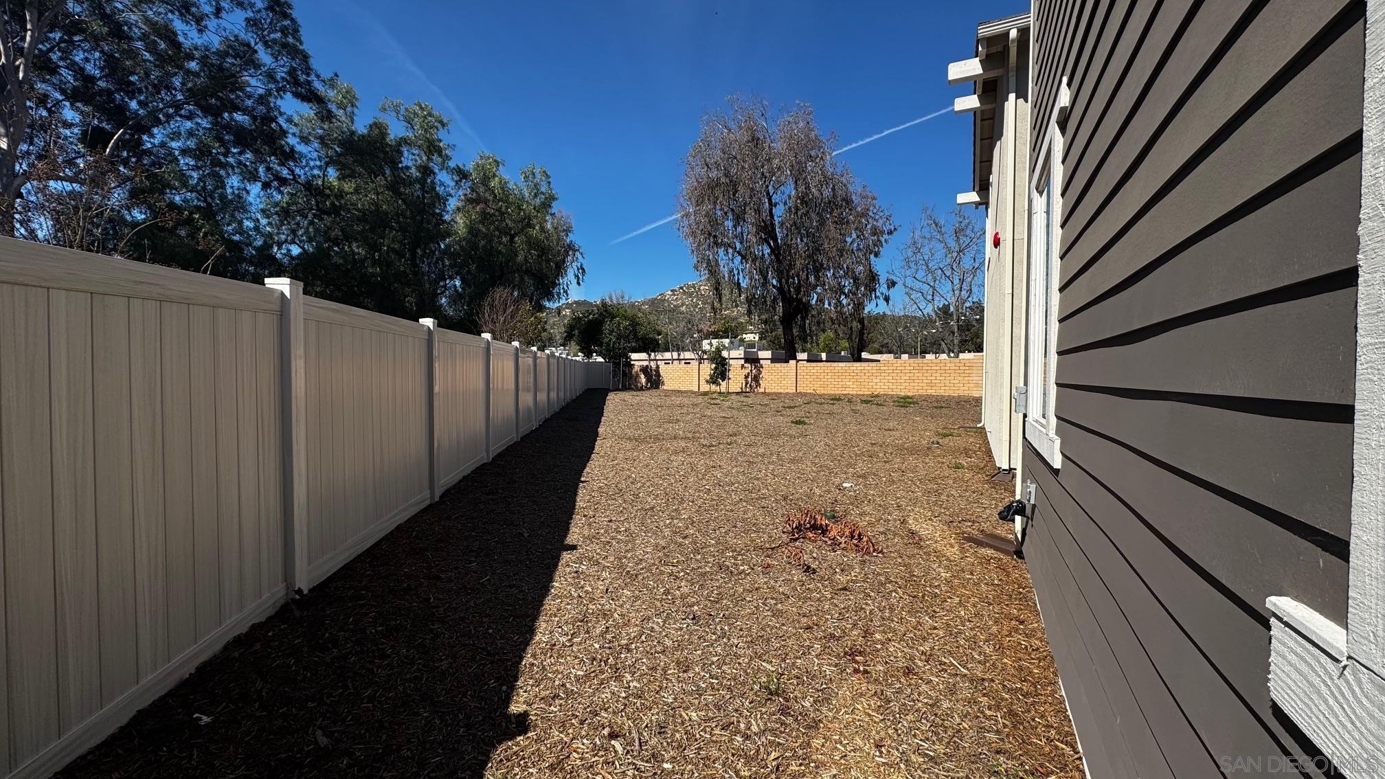 Detail Gallery Image 5 of 10 For 13780  Holly Oak Way, Poway,  CA 92064 - 5 Beds | 4/1 Baths