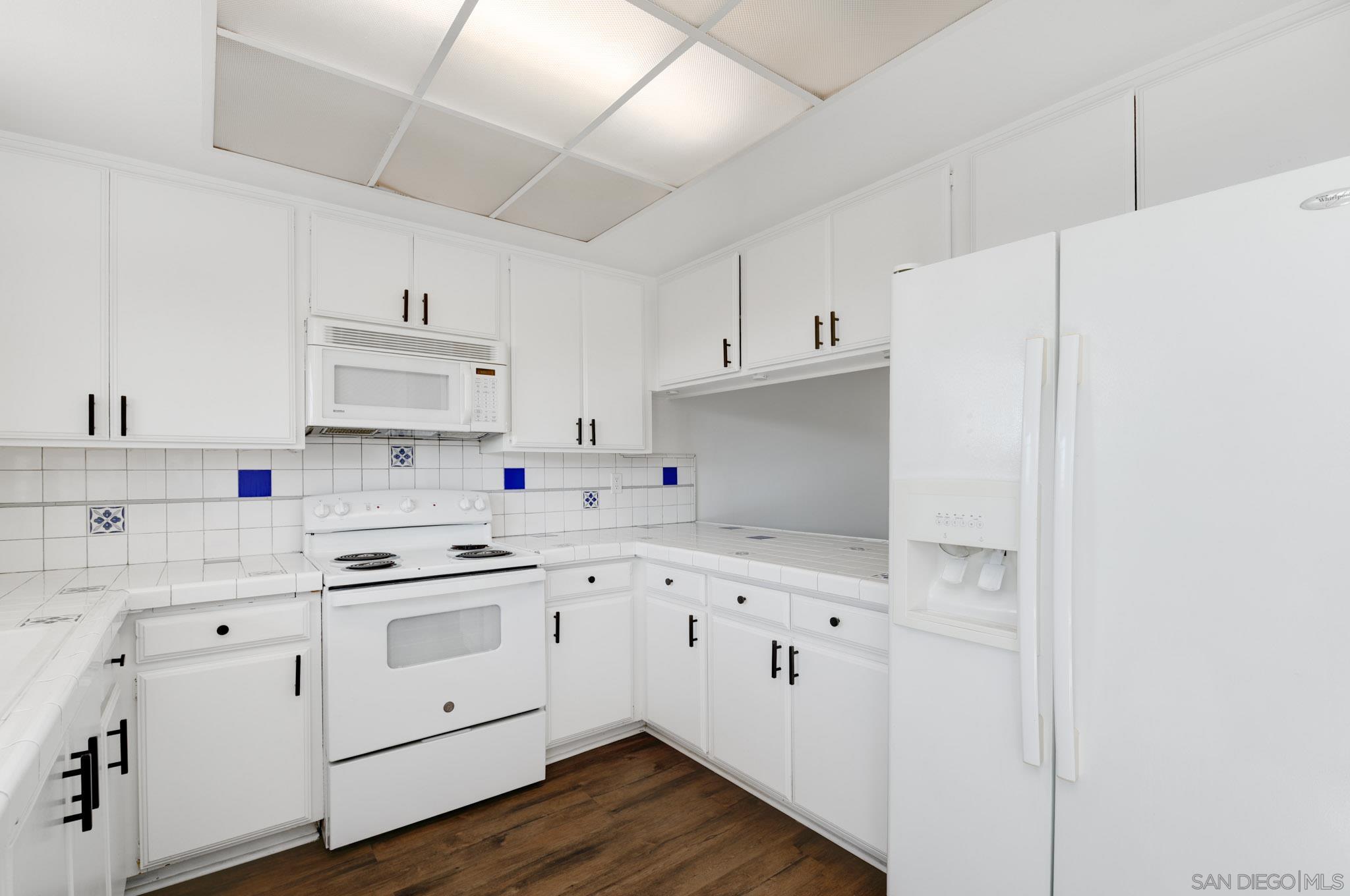 Detail Gallery Image 9 of 25 For 625 S Fig Street  #10,  Escondido,  CA 92025 - 2 Beds | 2 Baths