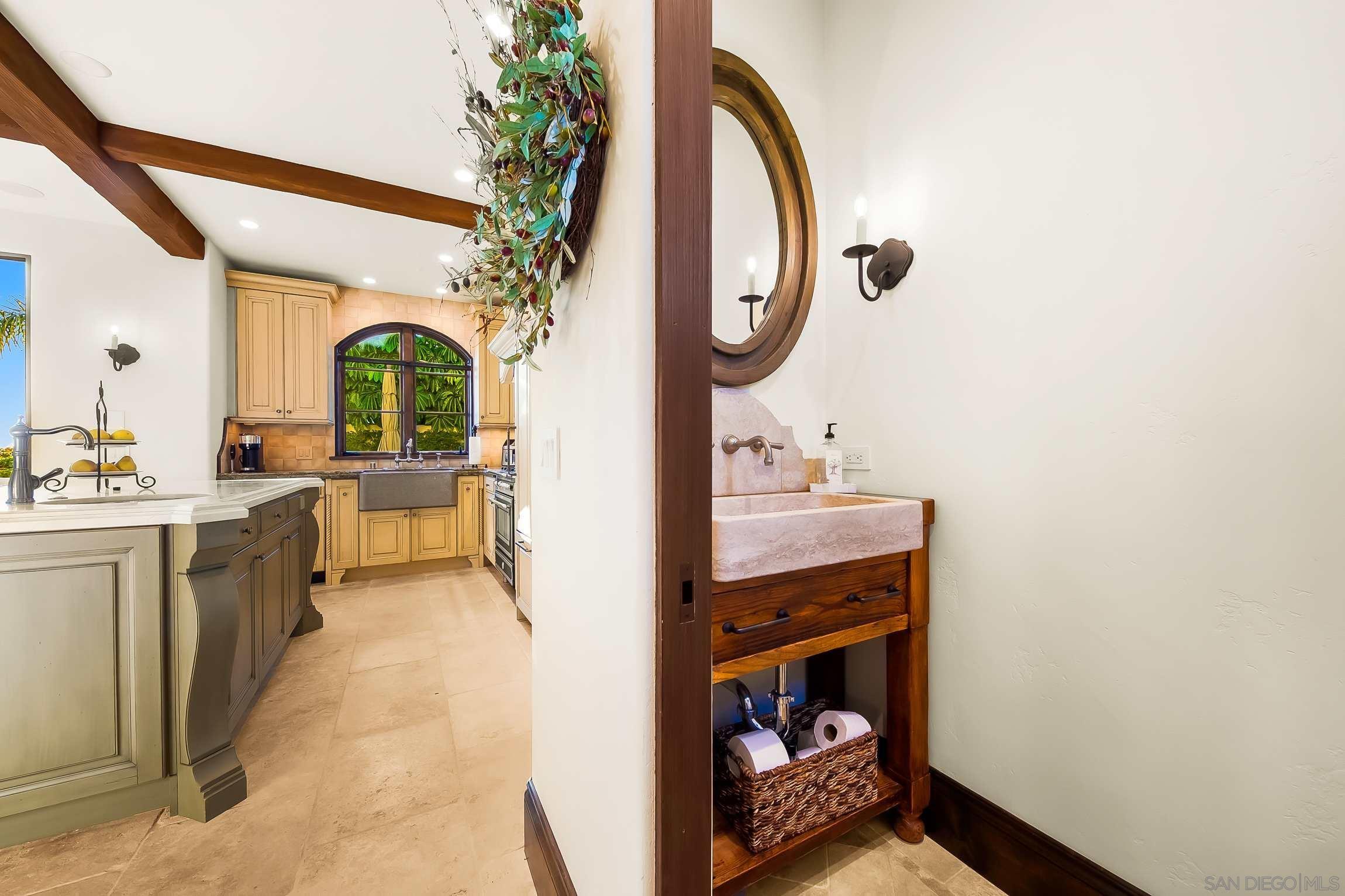 Detail Gallery Image 13 of 75 For 730  Stratford Ct, Del Mar,  CA 92014 - 4 Beds | 3/1 Baths