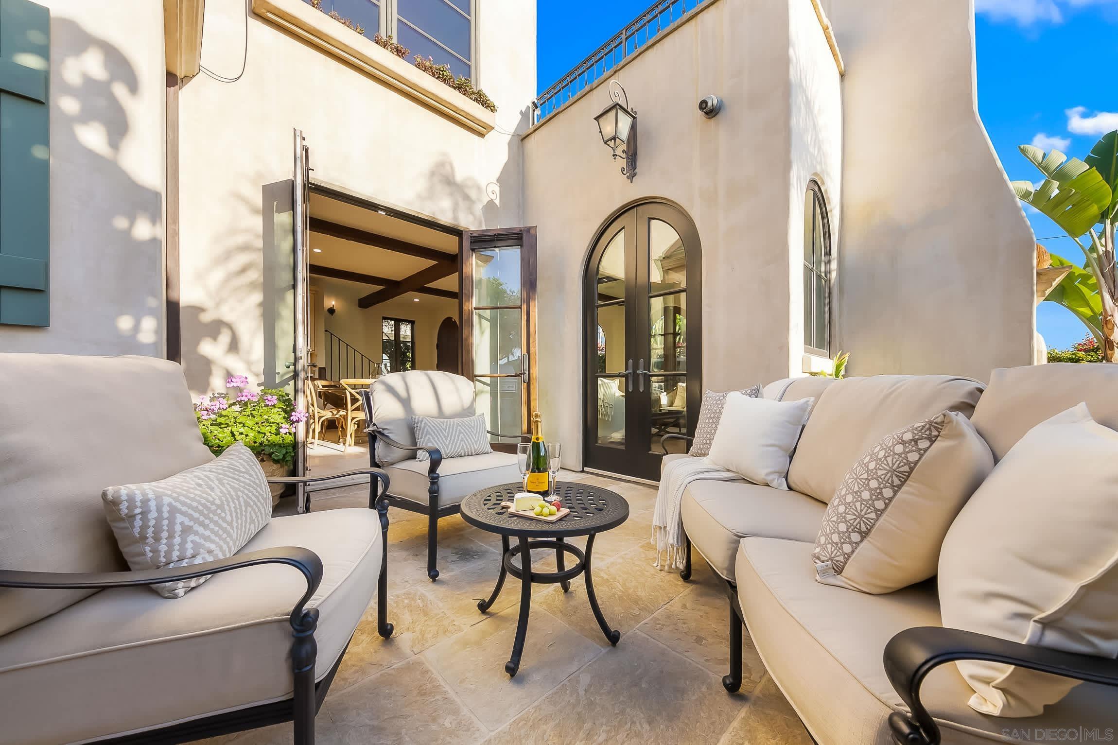 Detail Gallery Image 22 of 75 For 730  Stratford Ct, Del Mar,  CA 92014 - 4 Beds | 3/1 Baths