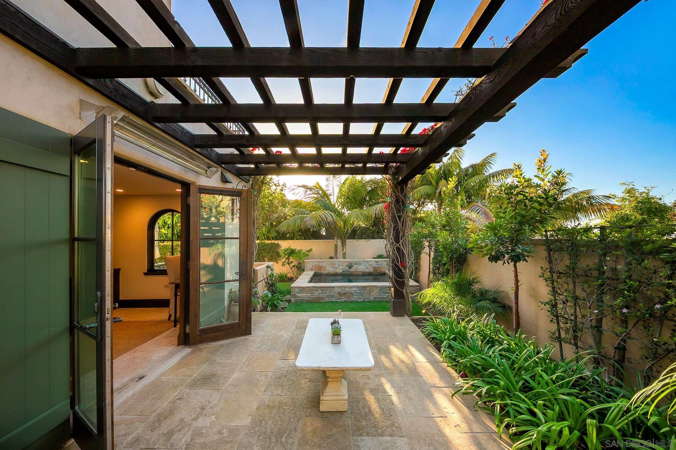 Detail Gallery Image 30 of 75 For 730  Stratford Ct, Del Mar,  CA 92014 - 4 Beds | 3/1 Baths