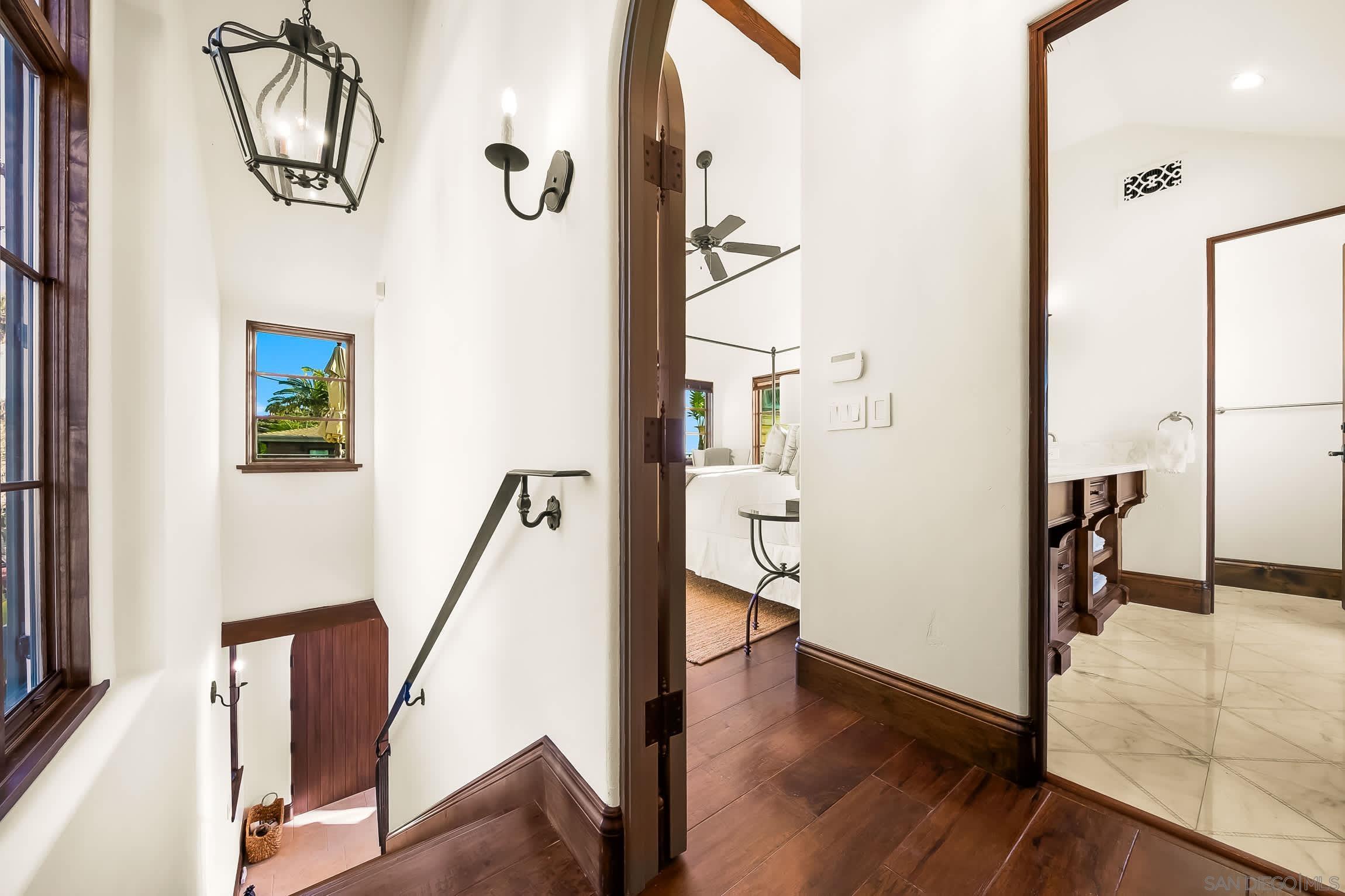 Detail Gallery Image 34 of 75 For 730  Stratford Ct, Del Mar,  CA 92014 - 4 Beds | 3/1 Baths