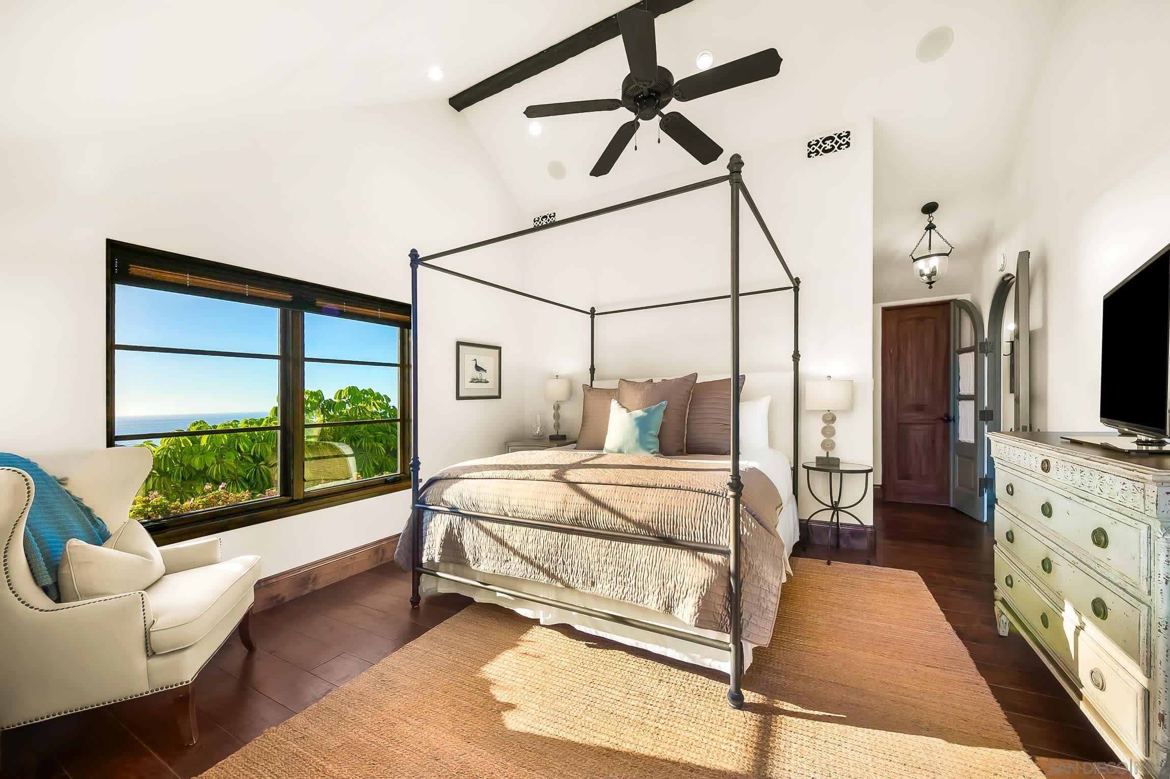 Detail Gallery Image 42 of 75 For 730  Stratford Ct, Del Mar,  CA 92014 - 4 Beds | 3/1 Baths