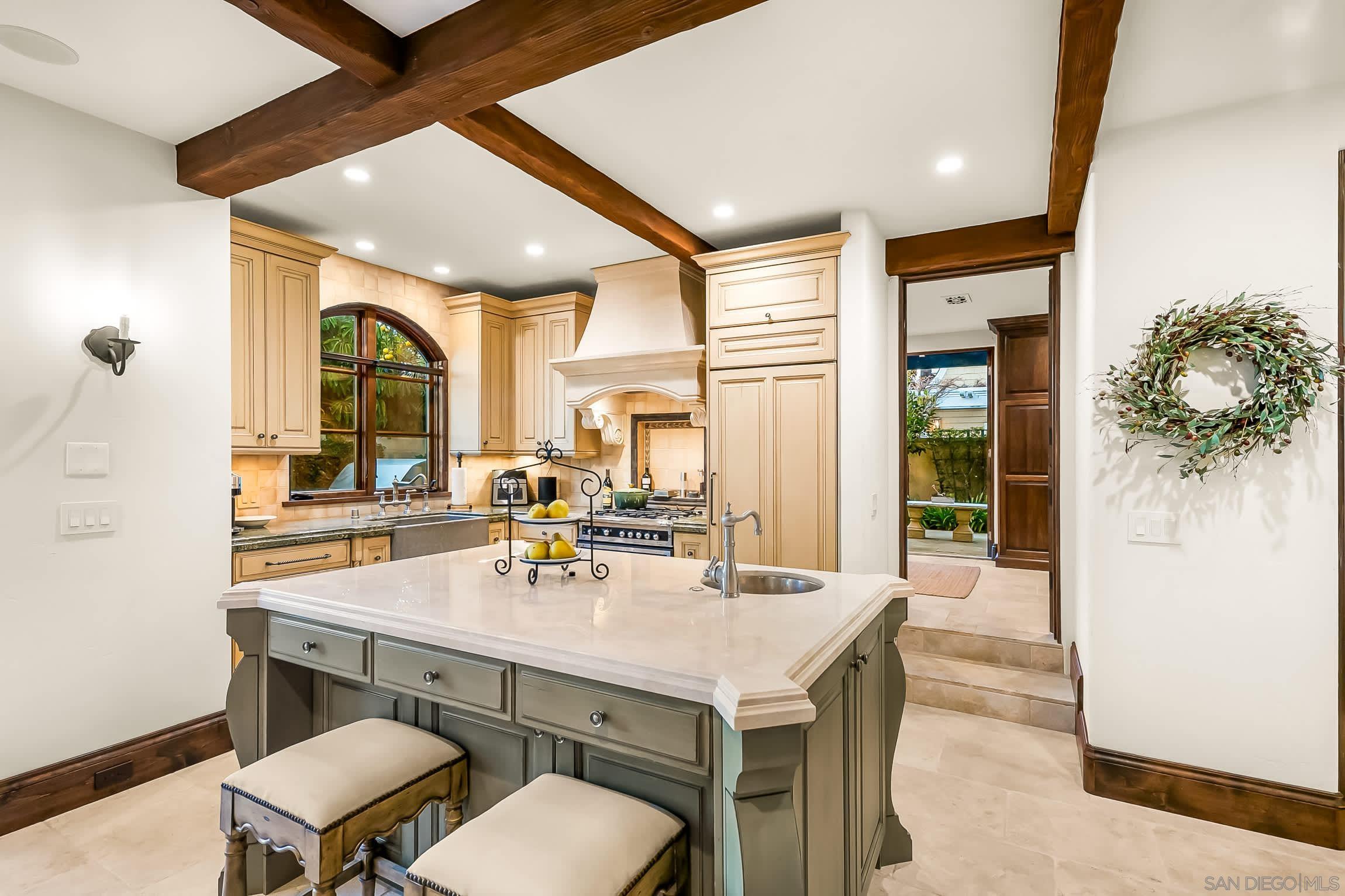 Detail Gallery Image 6 of 75 For 730  Stratford Ct, Del Mar,  CA 92014 - 4 Beds | 3/1 Baths