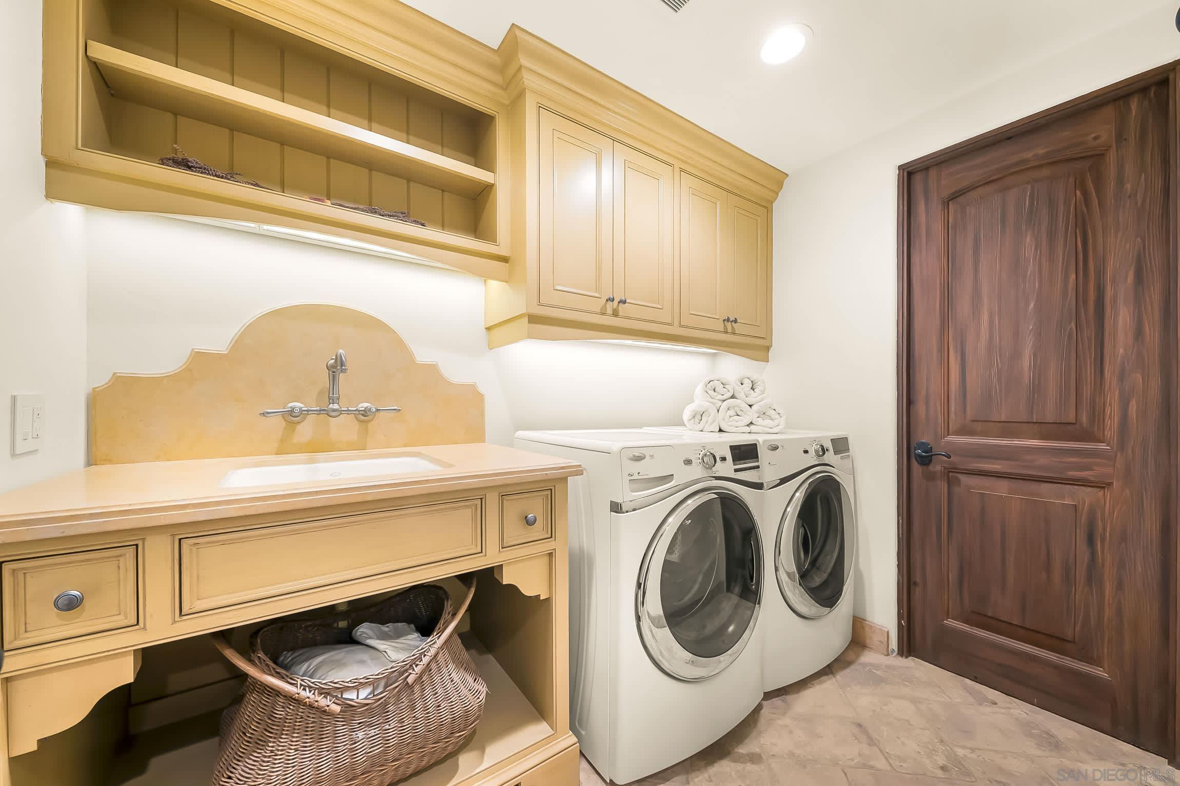 Detail Gallery Image 63 of 75 For 730  Stratford Ct, Del Mar,  CA 92014 - 4 Beds | 3/1 Baths