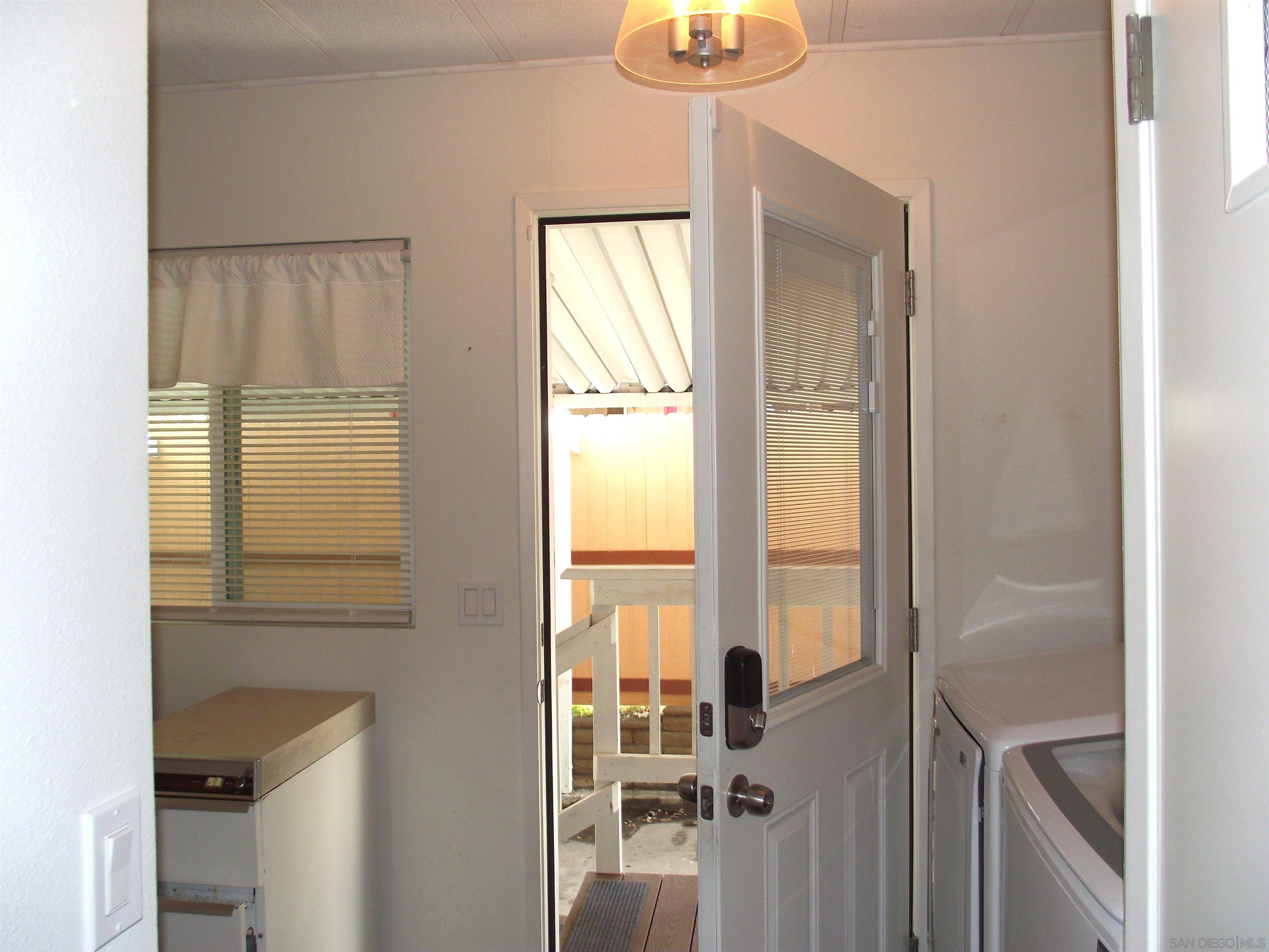 Detail Gallery Image 20 of 38 For 35109  Highway 79  Space/Unit #32,  Warner Springs,  CA 92086 - 2 Beds | 2 Baths