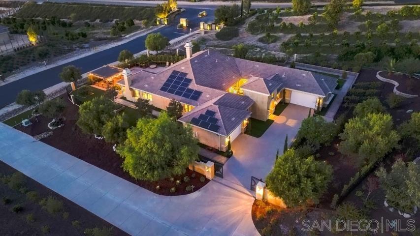 Detail Gallery Image 2 of 57 For 41770  Knoll Vista Lane, Temecula,  CA 92592 - 4 Beds | 4/1 Baths