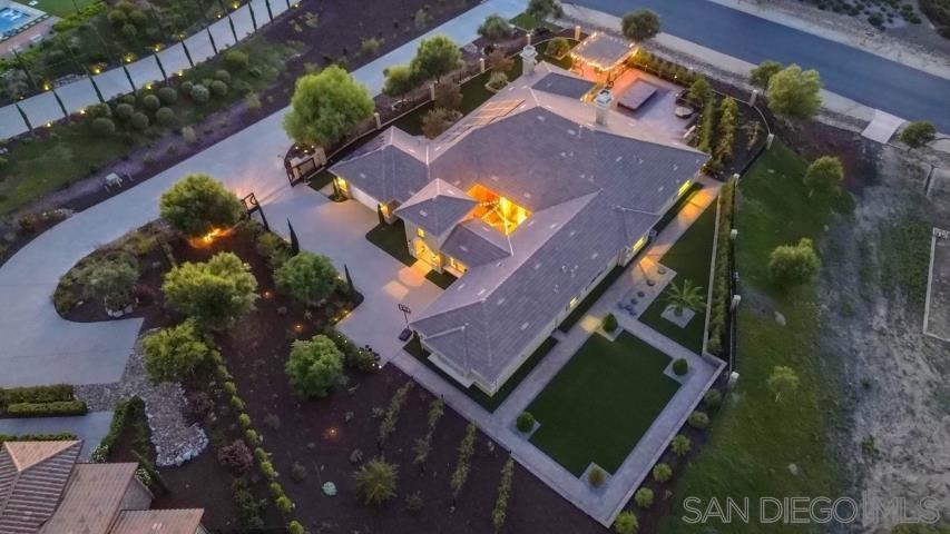 Detail Gallery Image 3 of 57 For 41770  Knoll Vista Lane, Temecula,  CA 92592 - 4 Beds | 4/1 Baths