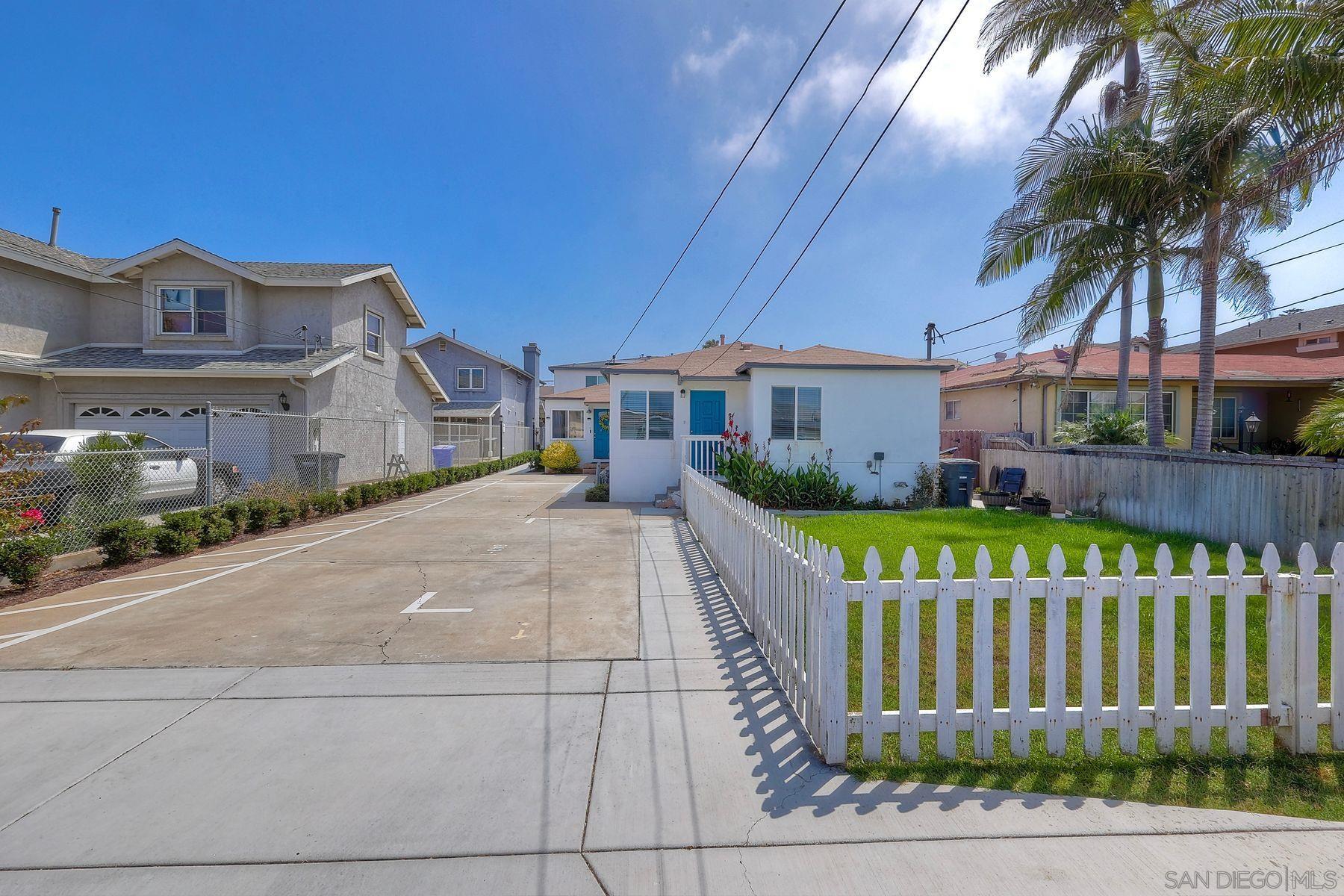 Detail Gallery Image 4 of 26 For 843-845  10th St, Imperial Beach,  CA 91932 - – Beds | – Baths