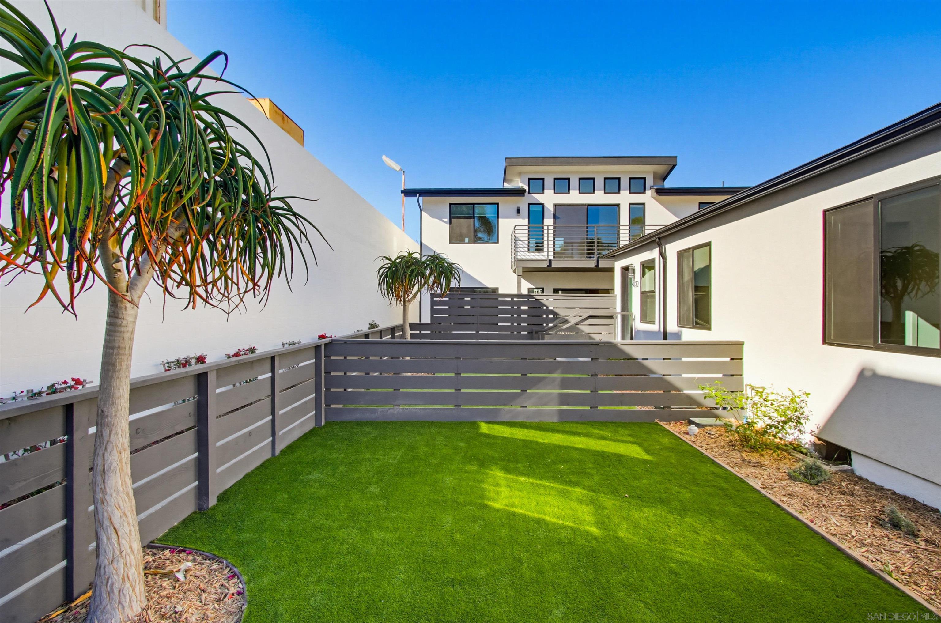 Front Image Thumbnail for SD260004208