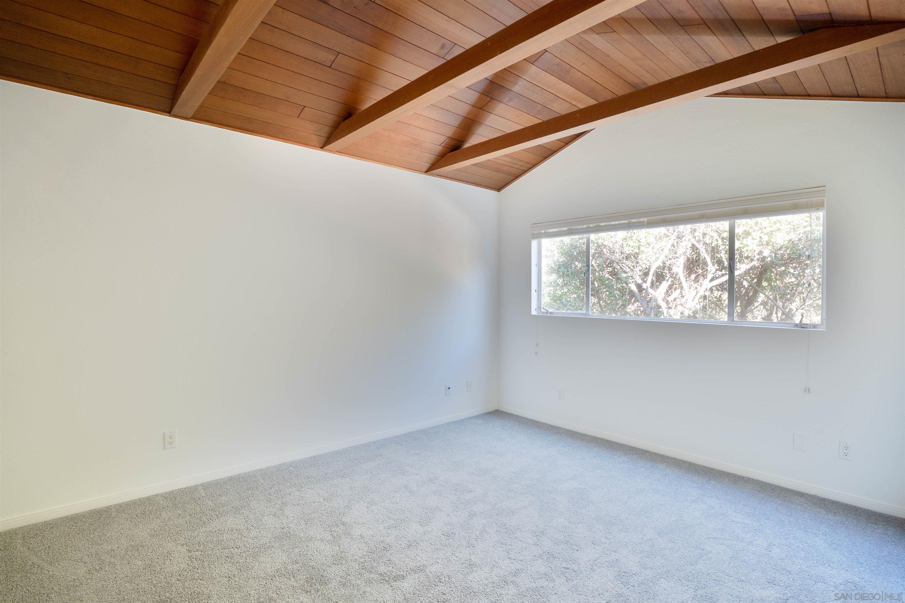 Detail Gallery Image 21 of 32 For 1341  Plum St, San Diego,  CA 92106 - 5 Beds | 3/1 Baths