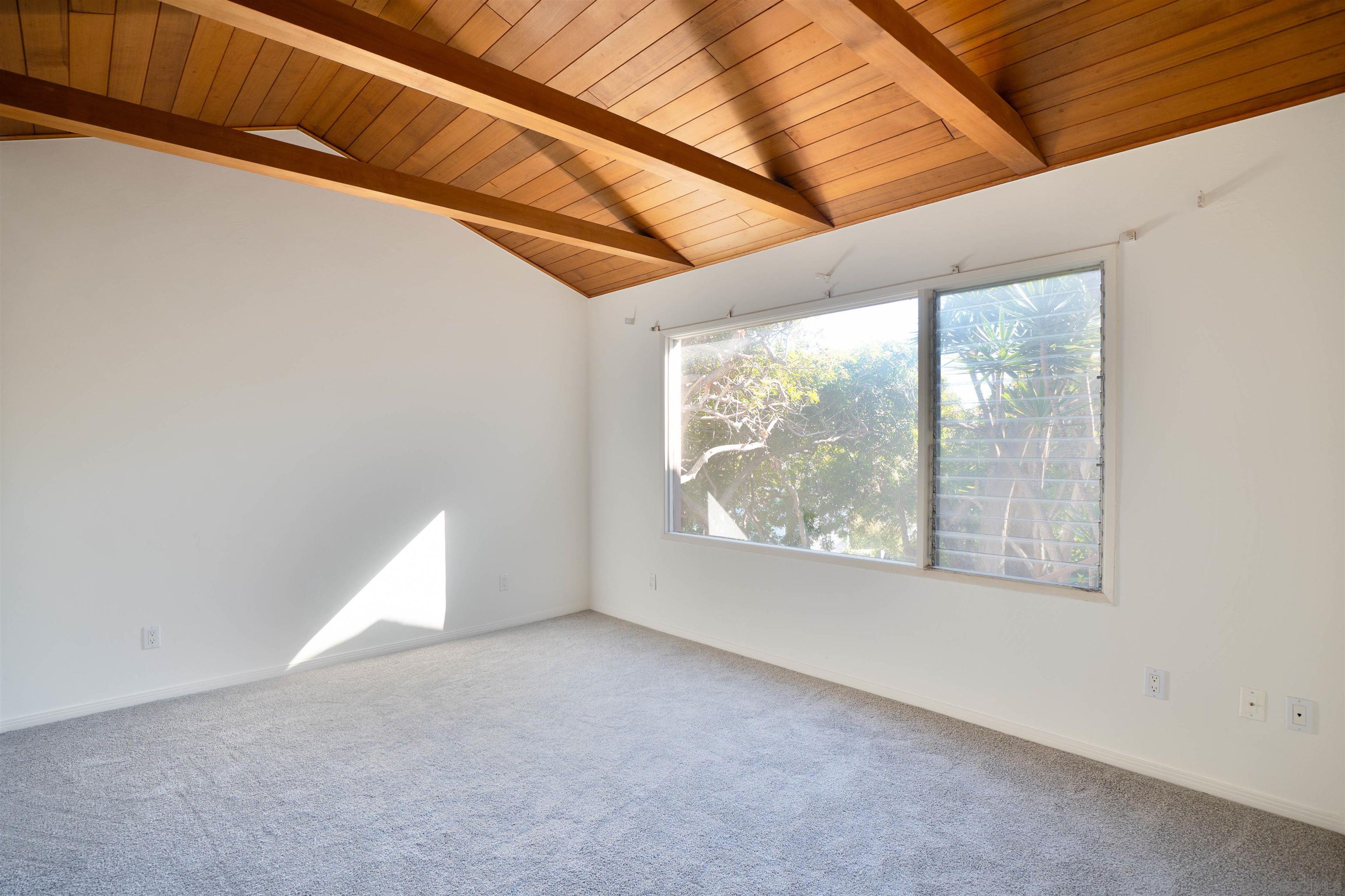 Detail Gallery Image 25 of 32 For 1341  Plum St, San Diego,  CA 92106 - 5 Beds | 3/1 Baths