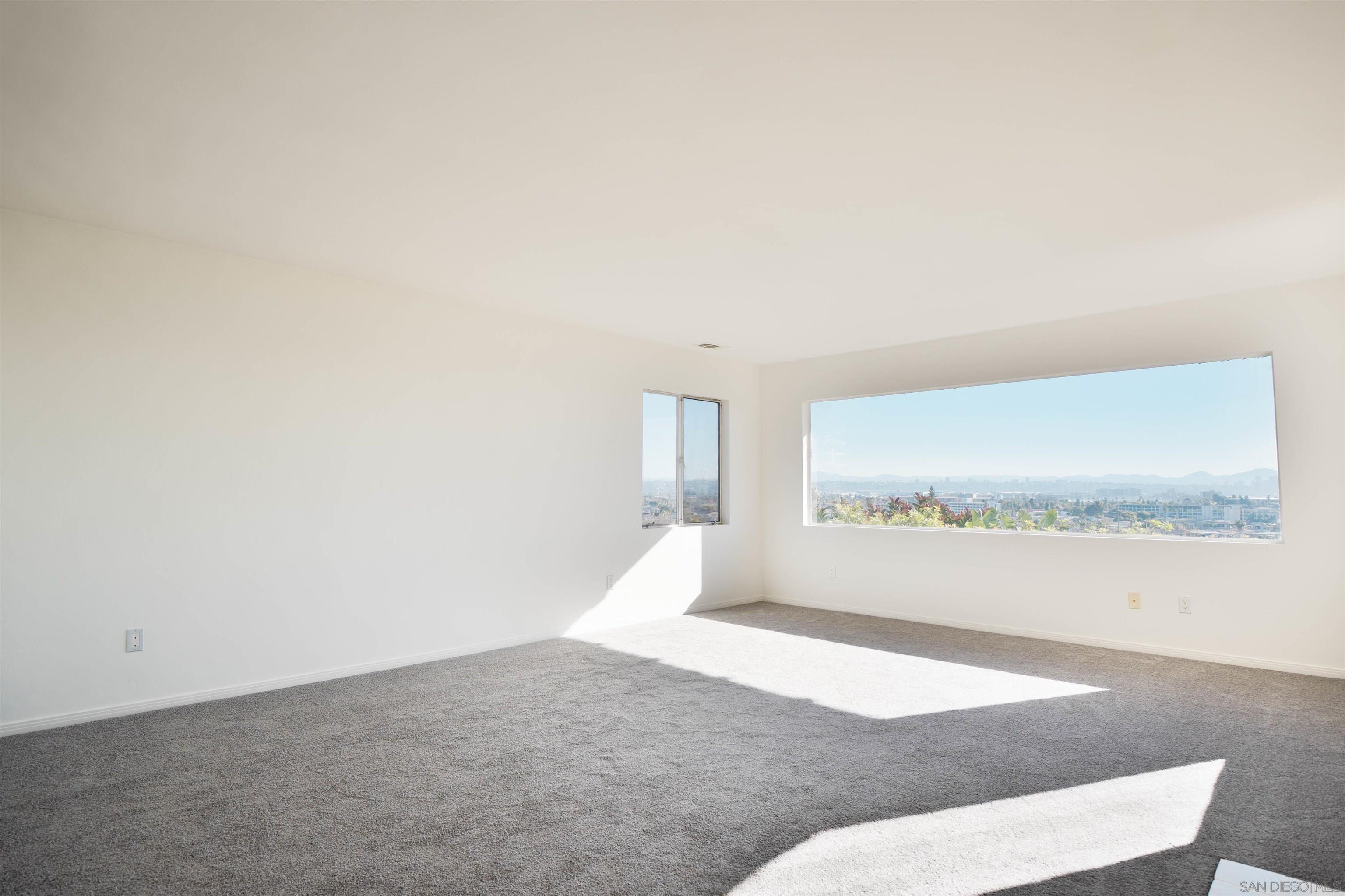 Detail Gallery Image 26 of 32 For 1341  Plum St, San Diego,  CA 92106 - 5 Beds | 3/1 Baths