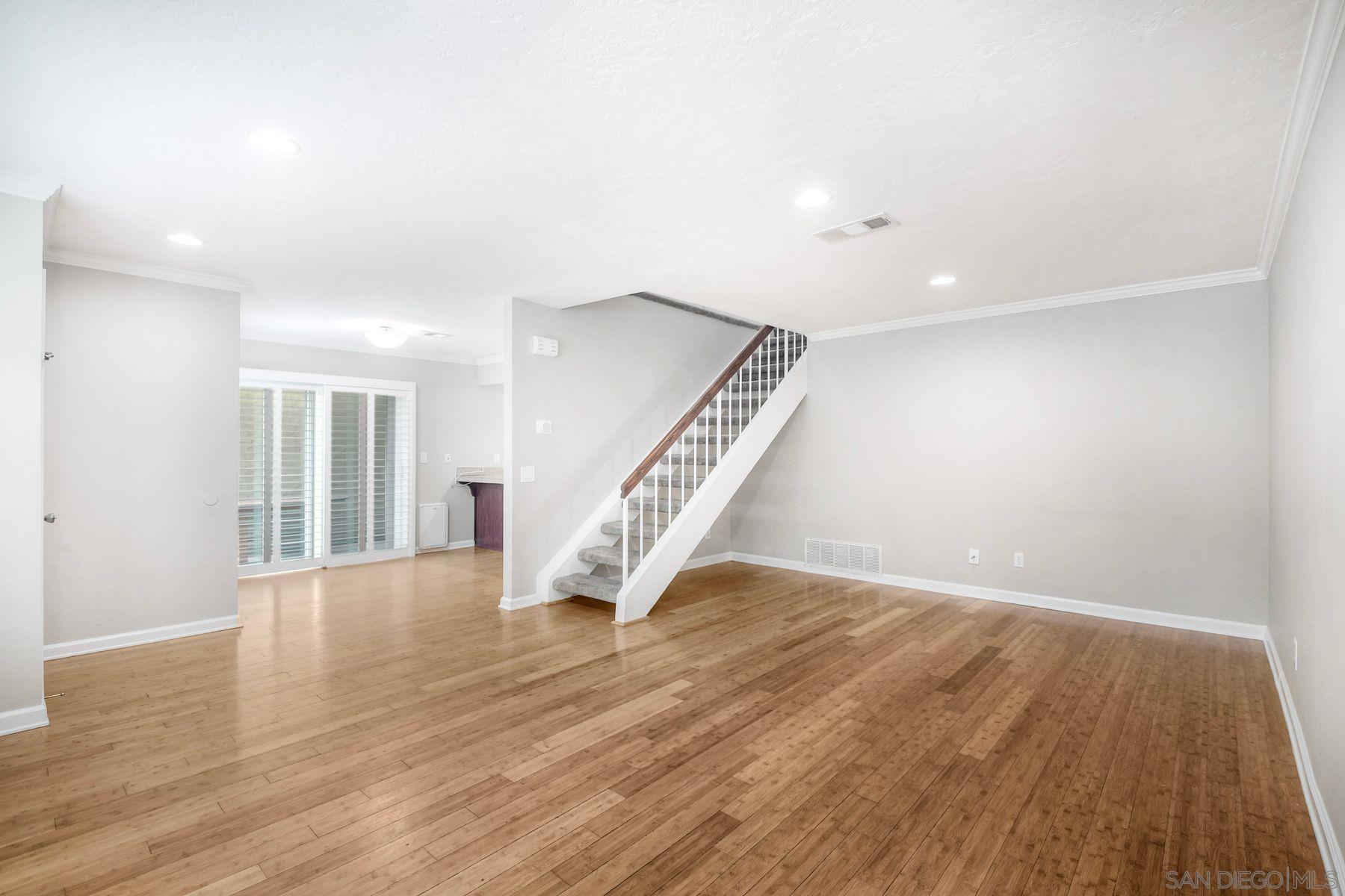 Detail Gallery Image 6 of 39 For 13619  Sycamore Tree Ln, Poway,  CA 92064 - 3 Beds | 2/1 Baths