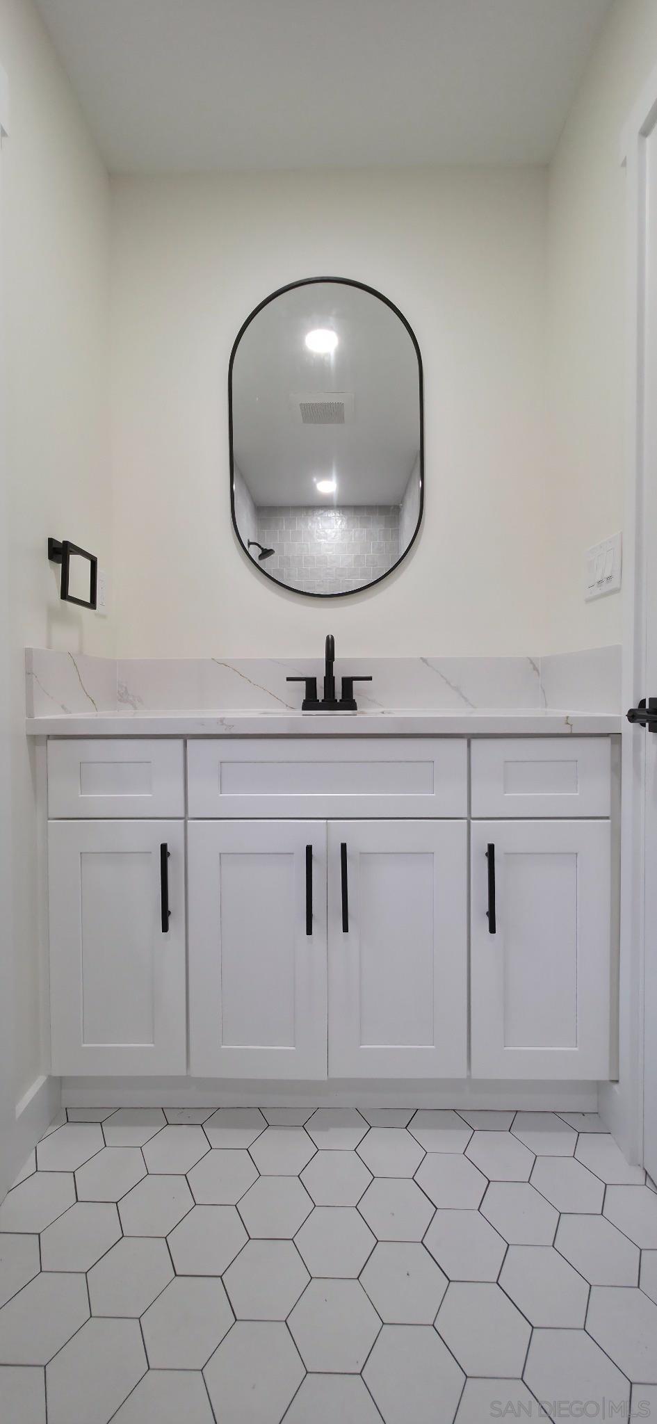 Detail Gallery Image 13 of 20 For 3006  Yonge St, San Diego,  CA 92106 - 3 Beds | 2 Baths