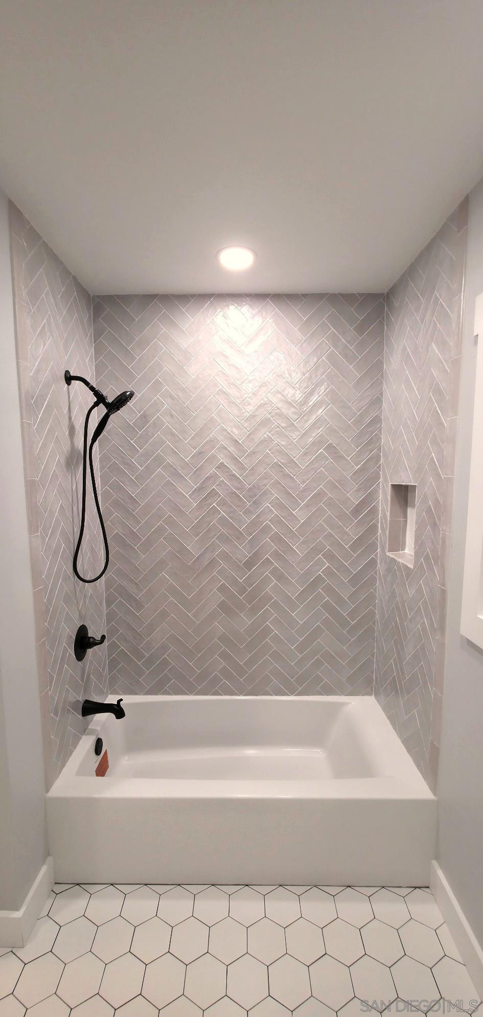 Detail Gallery Image 10 of 20 For 3006  Yonge St, San Diego,  CA 92106 - 3 Beds | 2 Baths