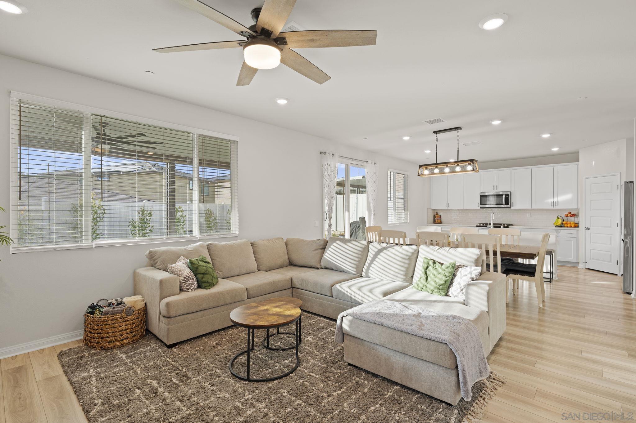 Detail Gallery Image 14 of 60 For 13318  Cultivate Ct, Valley Center,  CA 92082 - 6 Beds | 3 Baths