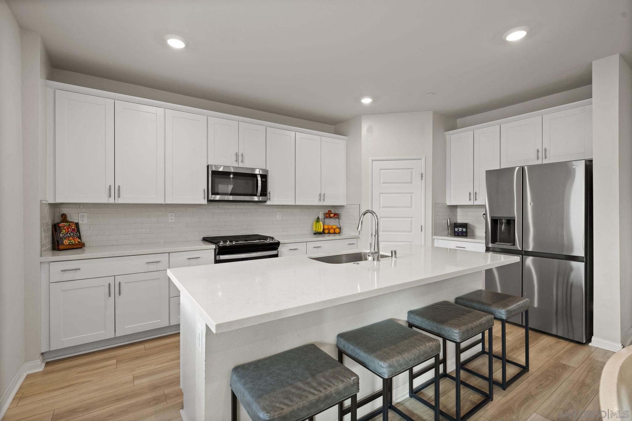 Detail Gallery Image 23 of 60 For 13318  Cultivate Ct, Valley Center,  CA 92082 - 6 Beds | 3 Baths