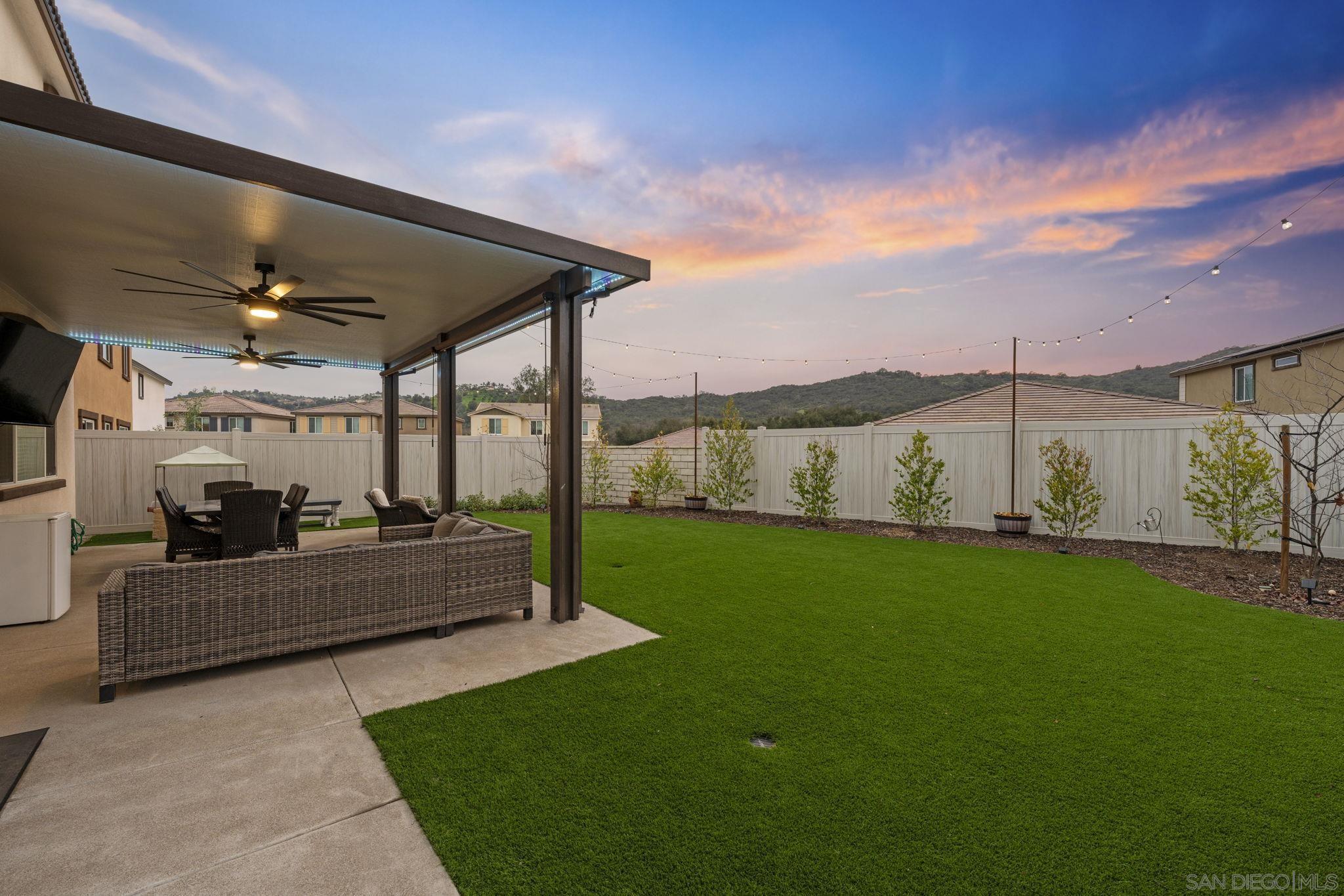 Detail Gallery Image 9 of 60 For 13318  Cultivate Ct, Valley Center,  CA 92082 - 6 Beds | 3 Baths