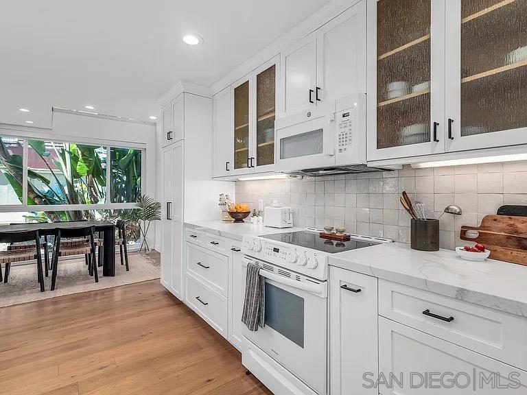 Detail Gallery Image 7 of 50 For 353  S. Sierrra Ave.  195, Solana Beach,  CA 92075 - 3 Beds | 2/1 Baths