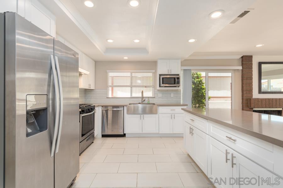 Detail Gallery Image 15 of 32 For 14403  Janal Way, San Diego,  CA 92129 - 5 Beds | 3 Baths