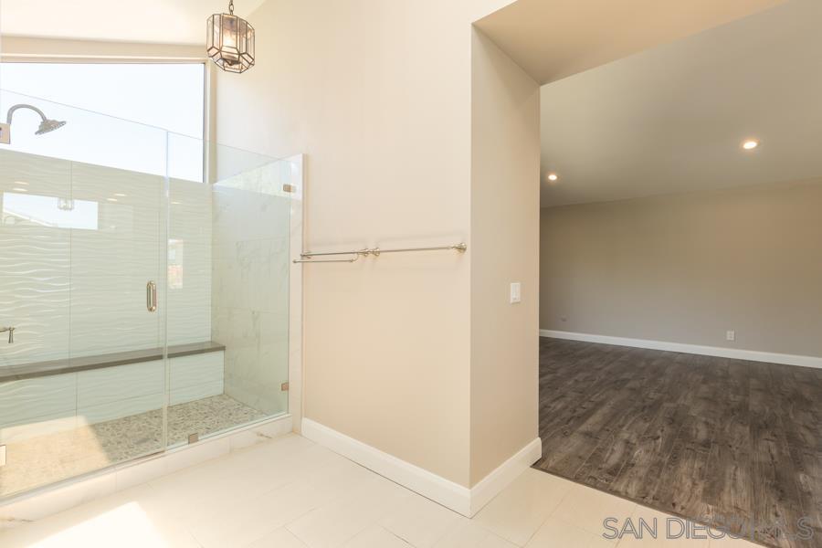 Detail Gallery Image 28 of 32 For 14403  Janal Way, San Diego,  CA 92129 - 5 Beds | 3 Baths