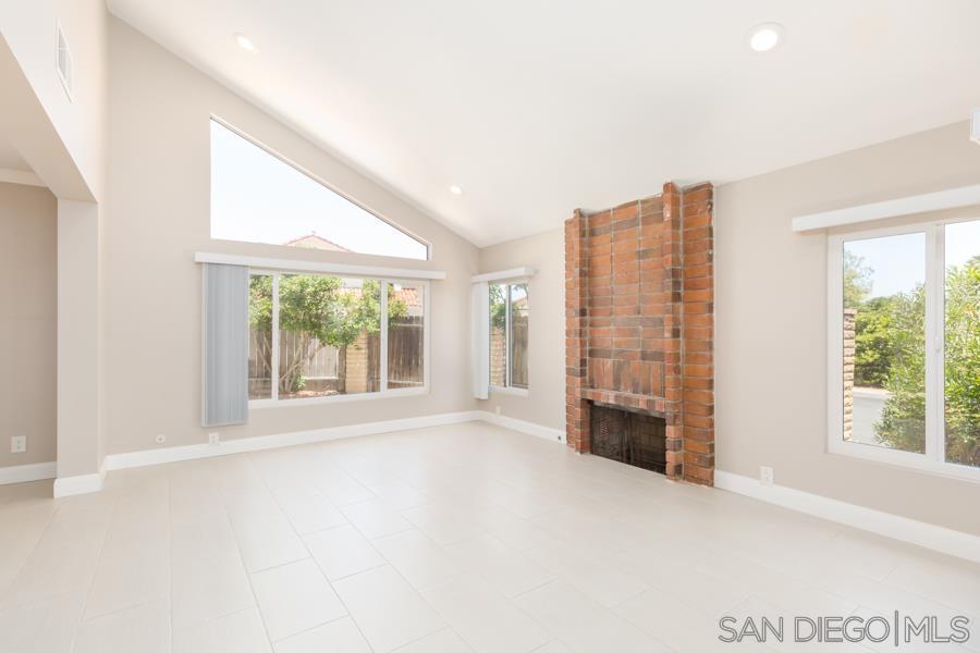 Detail Gallery Image 8 of 32 For 14403  Janal Way, San Diego,  CA 92129 - 5 Beds | 3 Baths