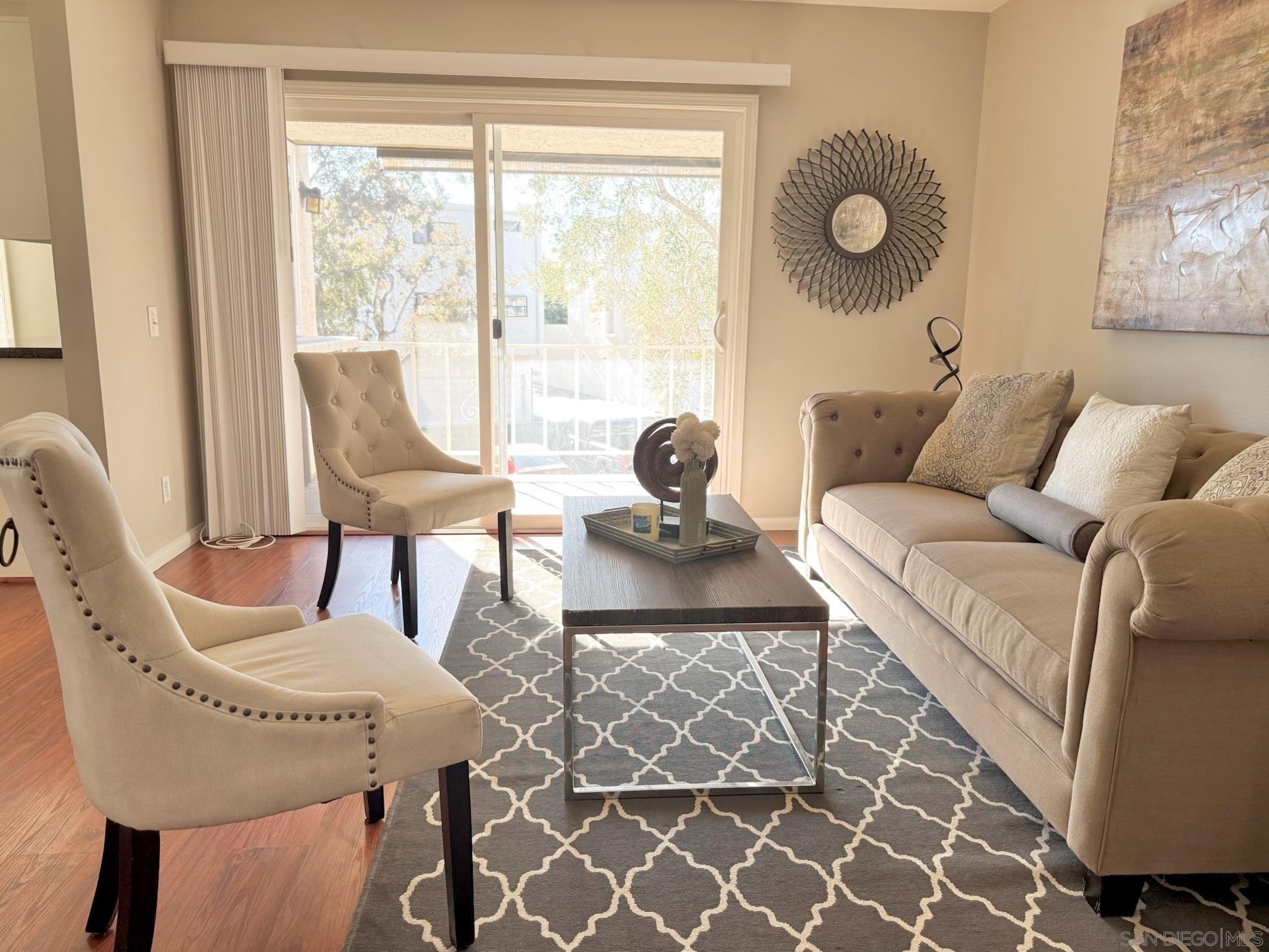 Detail Gallery Image 6 of 38 For 6878  Navajo Rd  #104,  San Diego,  CA 92119 - 2 Beds | 1 Baths