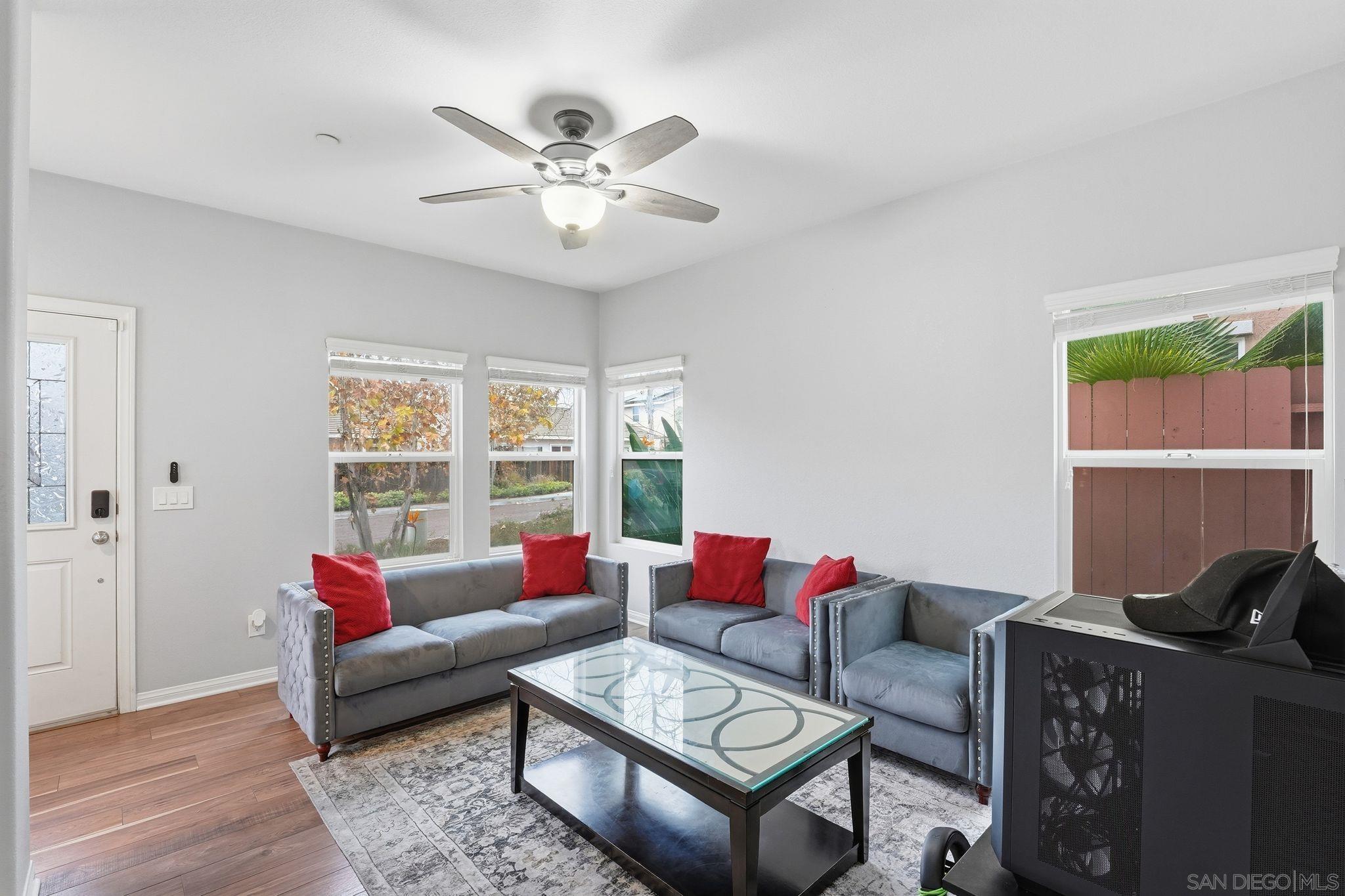 Detail Gallery Image 12 of 45 For 522  Mary Lane, El Cajon,  CA 92021 - 4 Beds | 2/1 Baths